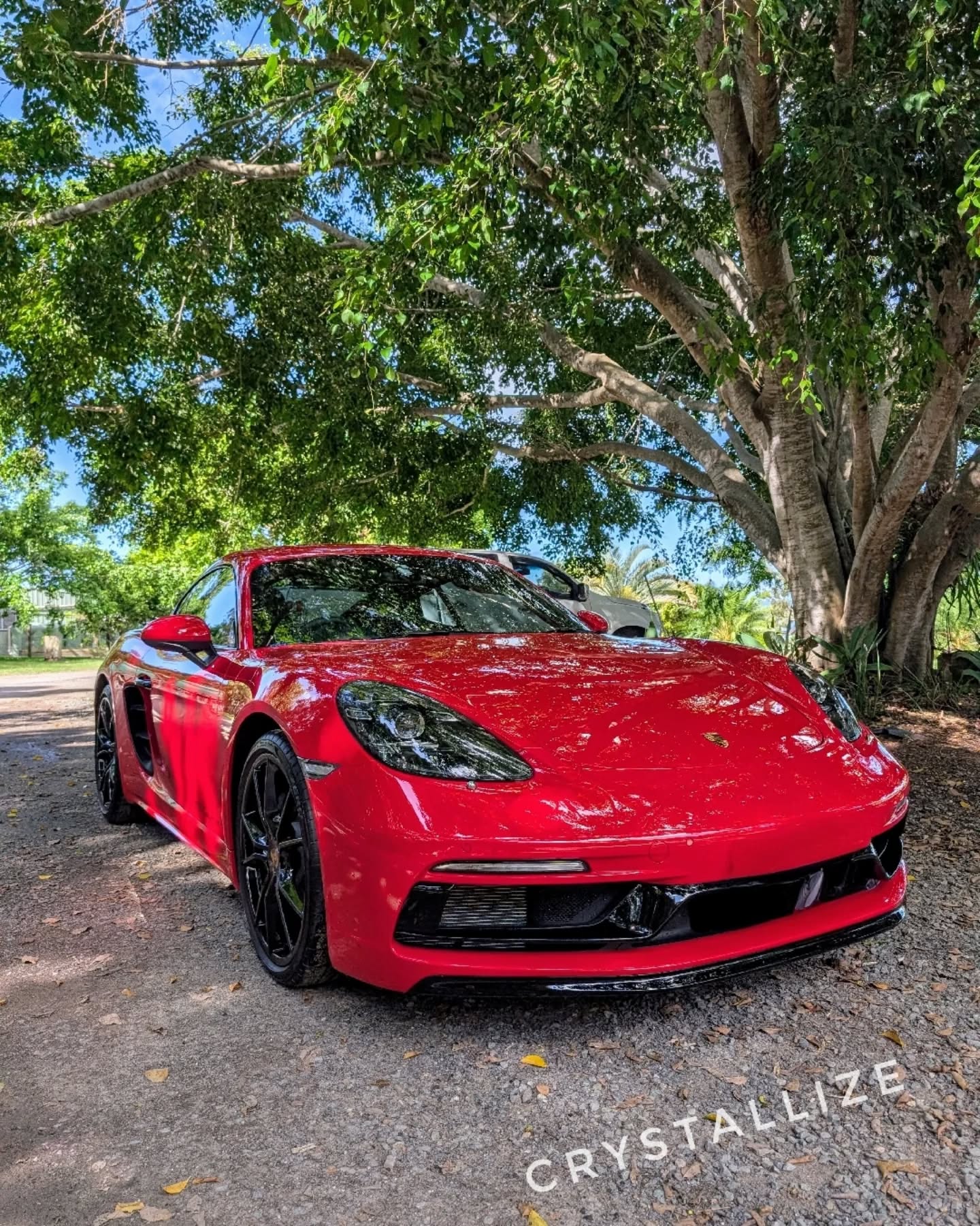 This bright red Porsche 718 Cayman is pure elegance—sleek, shapely, and impossible to ignore. Paired with glossy black wheels, it’s a car that turns heads wherever it goes.
We treated it to a full interior and exterior detail to get it event-ready, ensuring every surface gleamed and every curve popped. With this level of shine, it’s guaranteed to draw plenty of attention 😎
