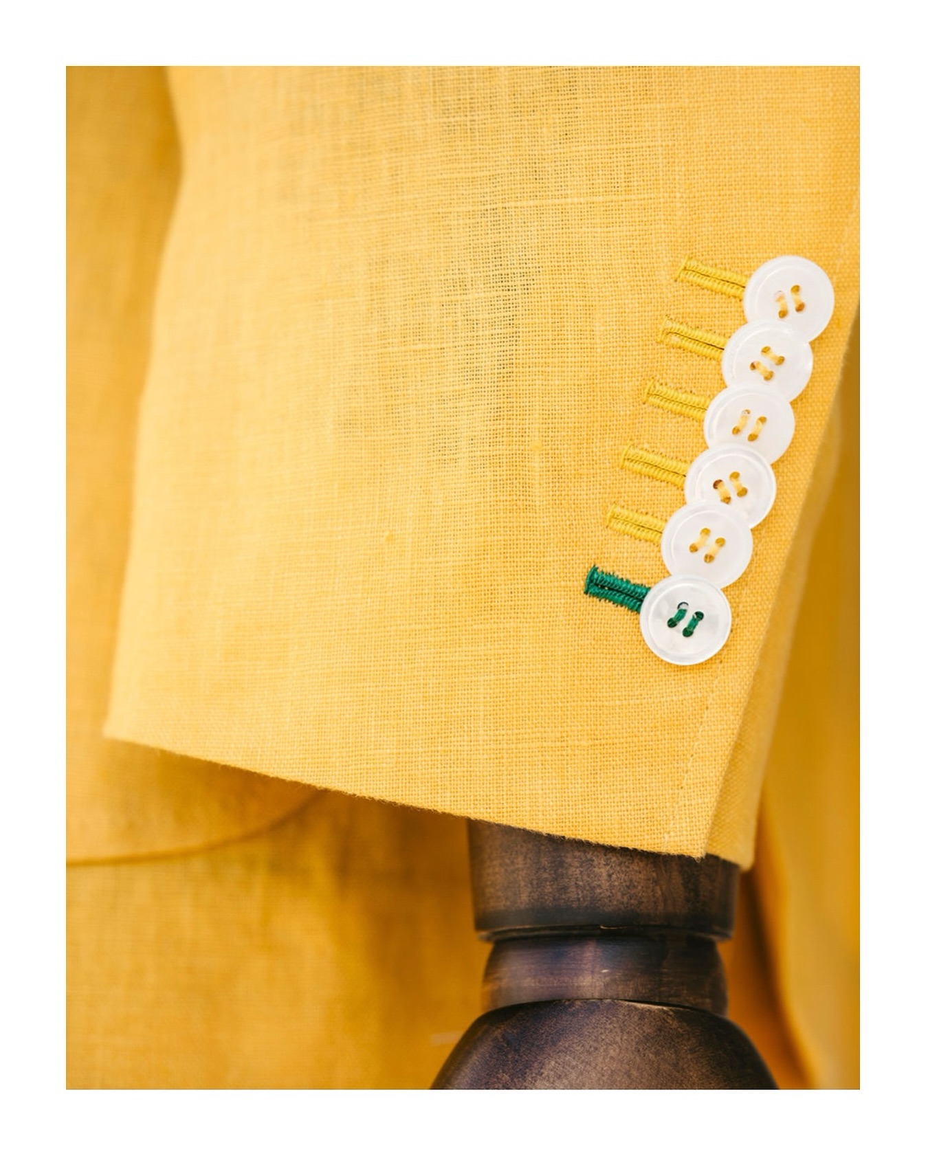 No detail is ever secondary.
Every button carries responsibility.
SENVEBEN Luxury.
