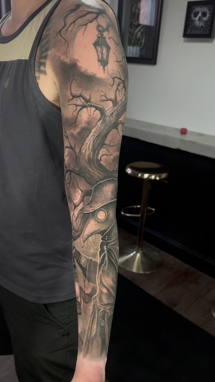 I finished Mattās sleeve today and this project was a lot of fun.
Booking 2026! Link in bio
@rstattoony