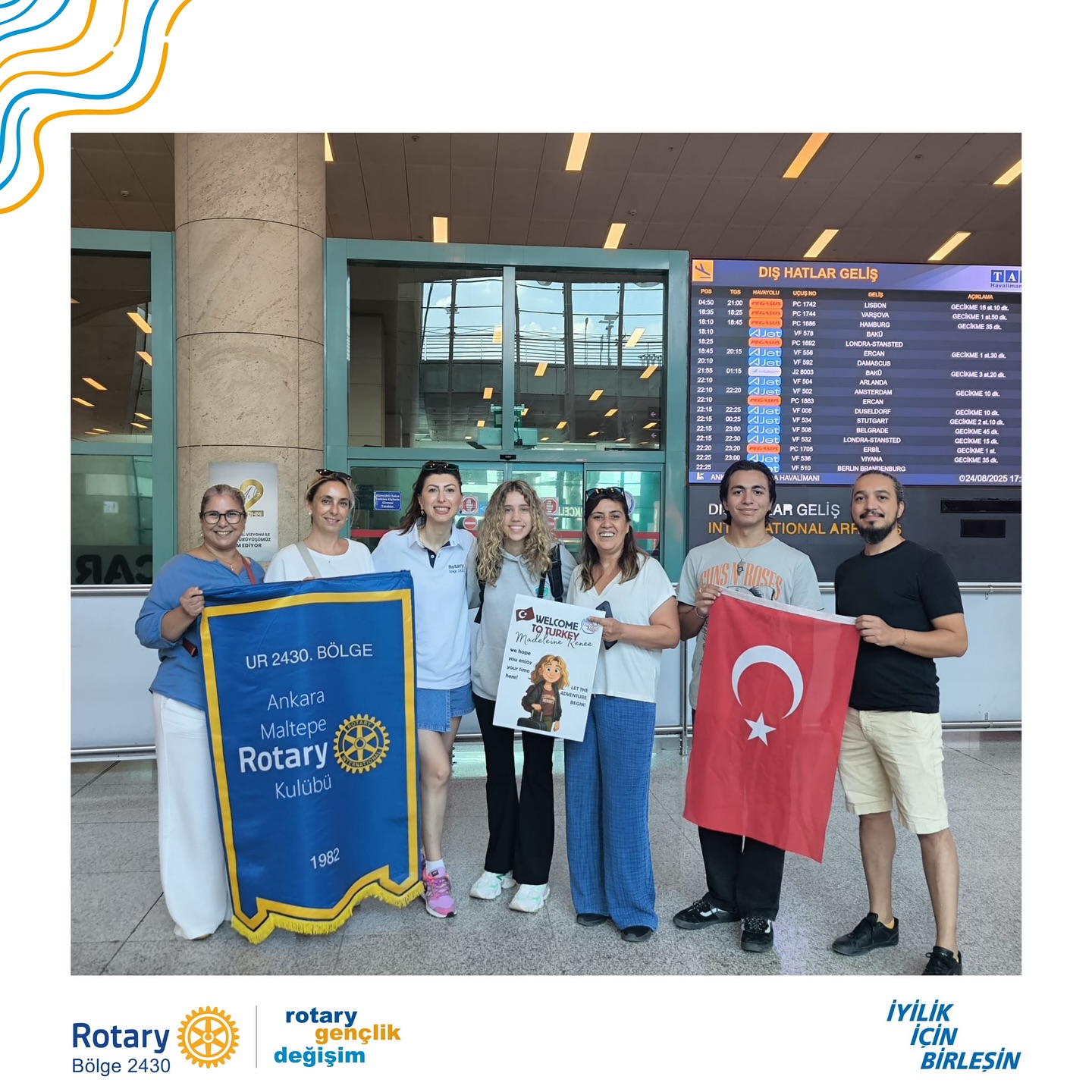 🇺🇸Amerikalı değişim öğrencimiz Madeleine Türkiye’ye geldi! 🇹🇷
Hoş geldin Madeleine! Burada olduğun için çok mutluyuz. Yeni maceralar, dostluklar ve unutulmaz anılarla dolu harika bir yıl diliyoruz.