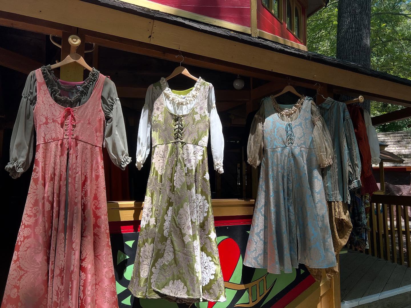 It’s outfit time! See you all tomorrow at @mdrennfest !