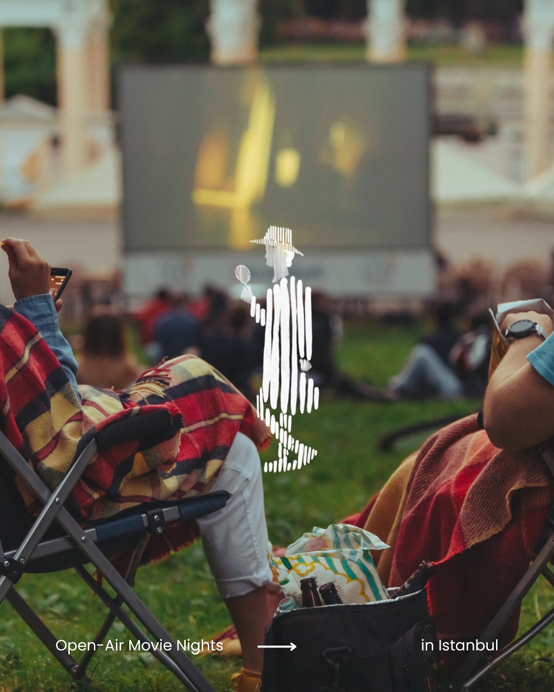 Have you ever experienced an Istanbul summer under the stars?
Here’s one more reason to stay out after dark: Istanbul Movie Nights.
From cult classics to fresh new picks, we’ve gathered the best open-air cinemas in town — all within minutes from Avantgarde Urban Hotels.
Great films, comfy seating, popcorn in hand, and a warm breeze.
Just press pause and let the night and the stars cuddle you.