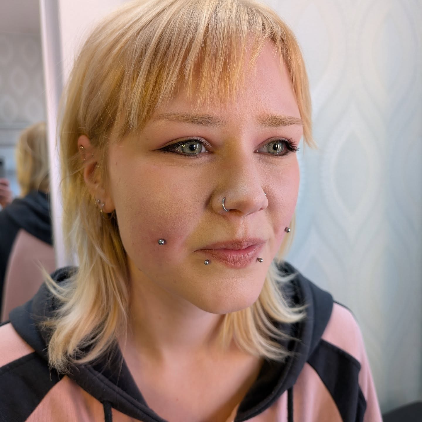 #cheekpiercings #dimplepiercings #piercingstudios #kindpiercings #hÀssleholm #evilwomanbodypiercing #piercersinceyear2000 by @ulrikaluckabauer