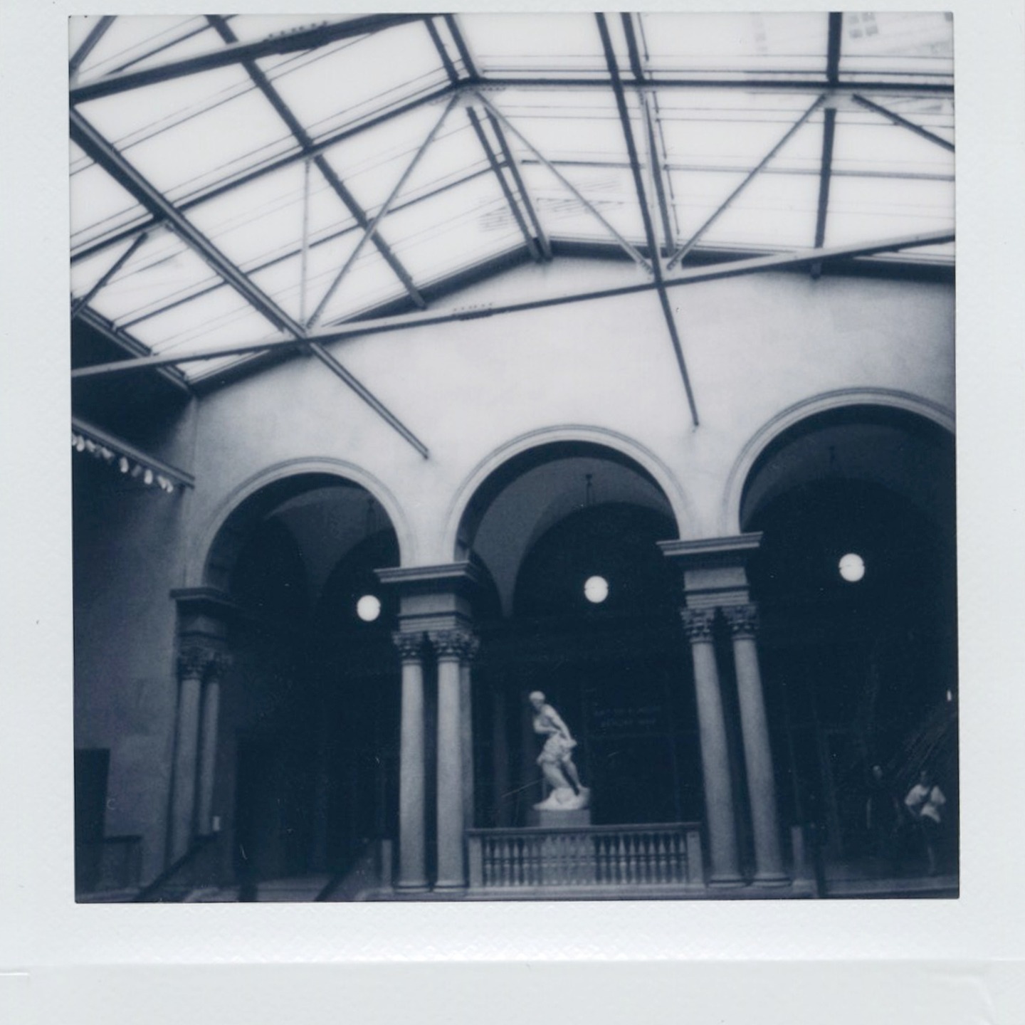 Interior architecture observations #artinstituteofchicago #instax #i̇nteriorarchitecture #artmuseum #chicagoillinois #janecampart