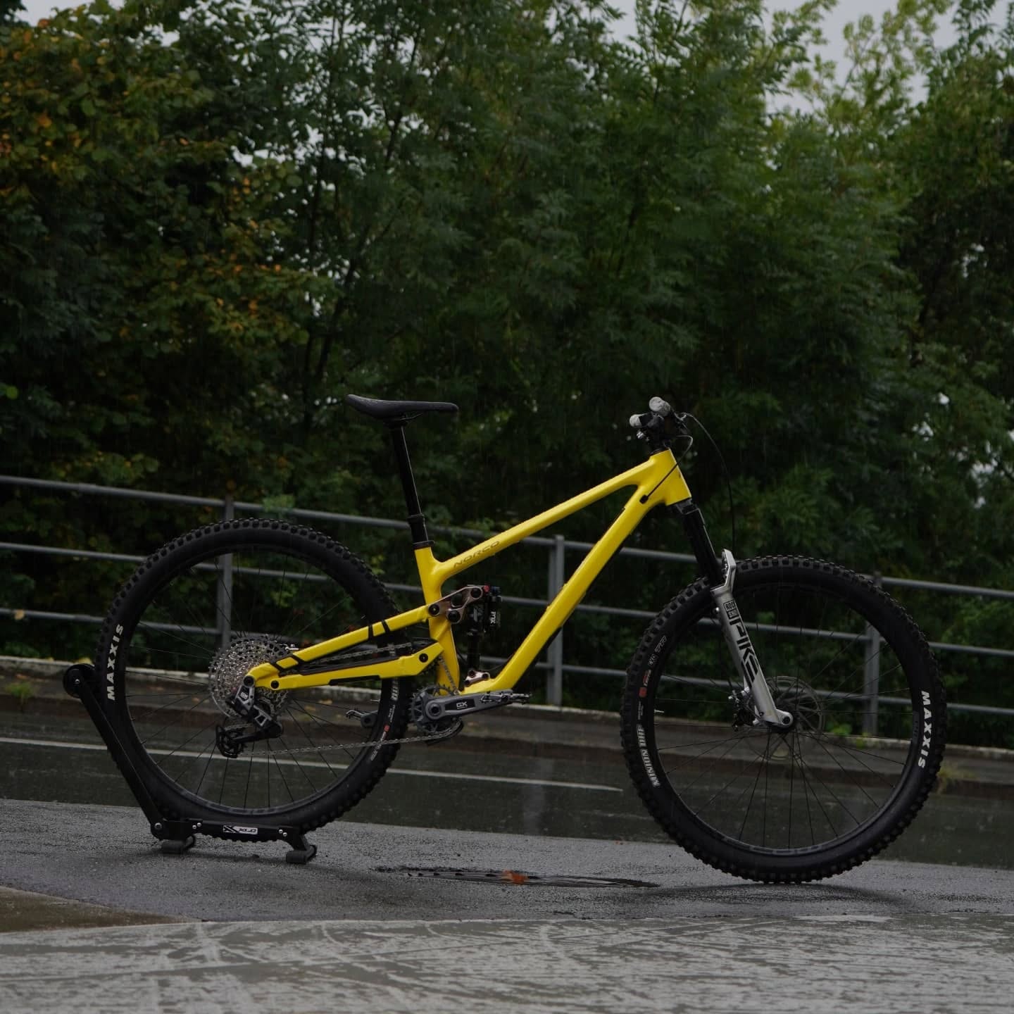 Sunny 🌞 darf es ein wenig farbe sein ?
NORCO OPTIC GEN 3
high pivot baller Maschine
Mit diesem Bike bist du für alles gewappnet
Bei uns im Shop ab 4299Fr.
www.stoeri-herisau.ch
#mtbswitzerland#norcobikes#stoeri2radcenterherisau#switzerland#rockshox#srammtb