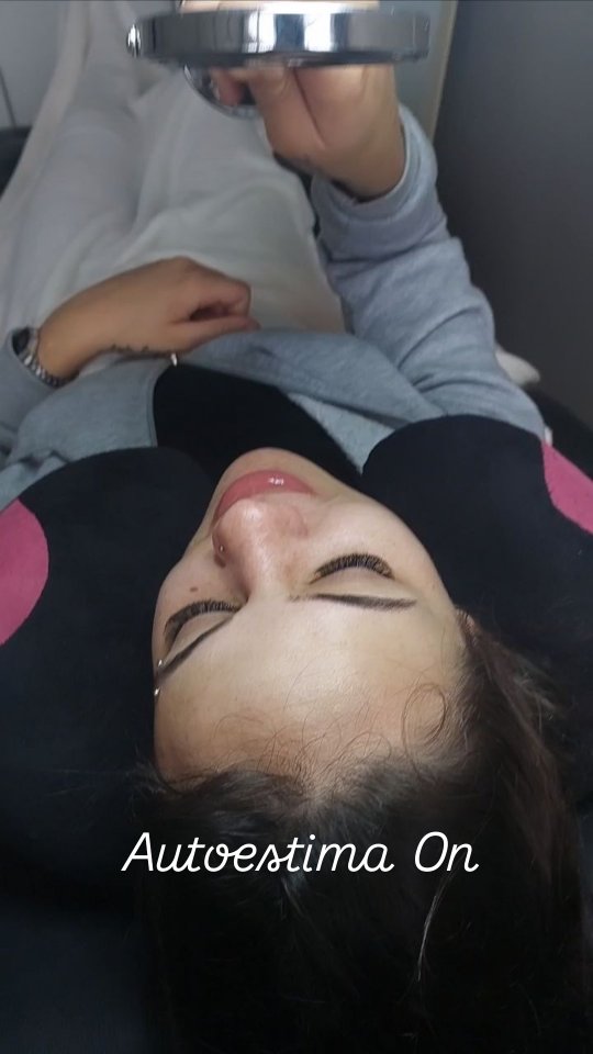 Esse momento não tem preço!
Autoestima refletida no espelho 💖
Não é só sobre cílios, é sobre enxergar a própria beleza com novos olhos.
#jardimbonfiglioli #lashterapia #olharperfeito #Autoestima #cilios #zonaoestesp