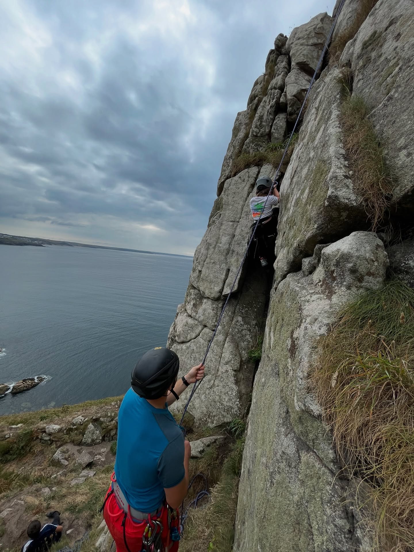 An ace day taking this fantastic group from @kernowcoasteering down to Trewavas for a day out. A first for me giving the full intro in Cornish and then delving all into the history, geology, geography, flora and fauna to really give this experience an extra edge. They did fantastically throughout the day! #rockclimbing #climb #visionchallengesupport #mountainleadrr #mountainlifestyle #climbing #cornwall #summer #climbers #lifestyle #adventure #adventuretime #explore @rab.equipment @dmm_wales @cornwalllivinguk @blackdiamond