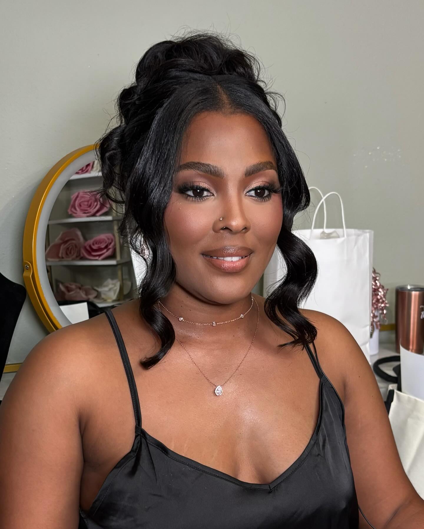 Bridal glam is timeless. The goal isn’t to change how a bride looks, but to highlight her natural beauty so that when she looks back at her photos years from now, she still feels just as stunning. That’s why I love doing what I do.
Bride: @simplyash_lashall92
Hair: @annestylezzz
#tampamakeupartist #tampamua #tampabrides #tampabridal #orlandobridal #orlandomua #orlandoweddings #stpetemakeupartist #bridalglam