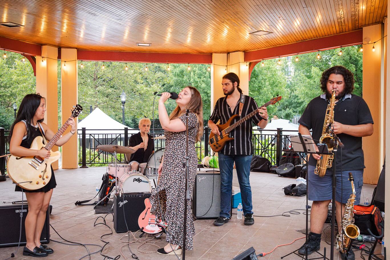 8.13 at Hamilton Park 🎸🎷
It’s always great getting to rock out with my best friends 🫶 pictures taken by the amazing @alianaphotographs