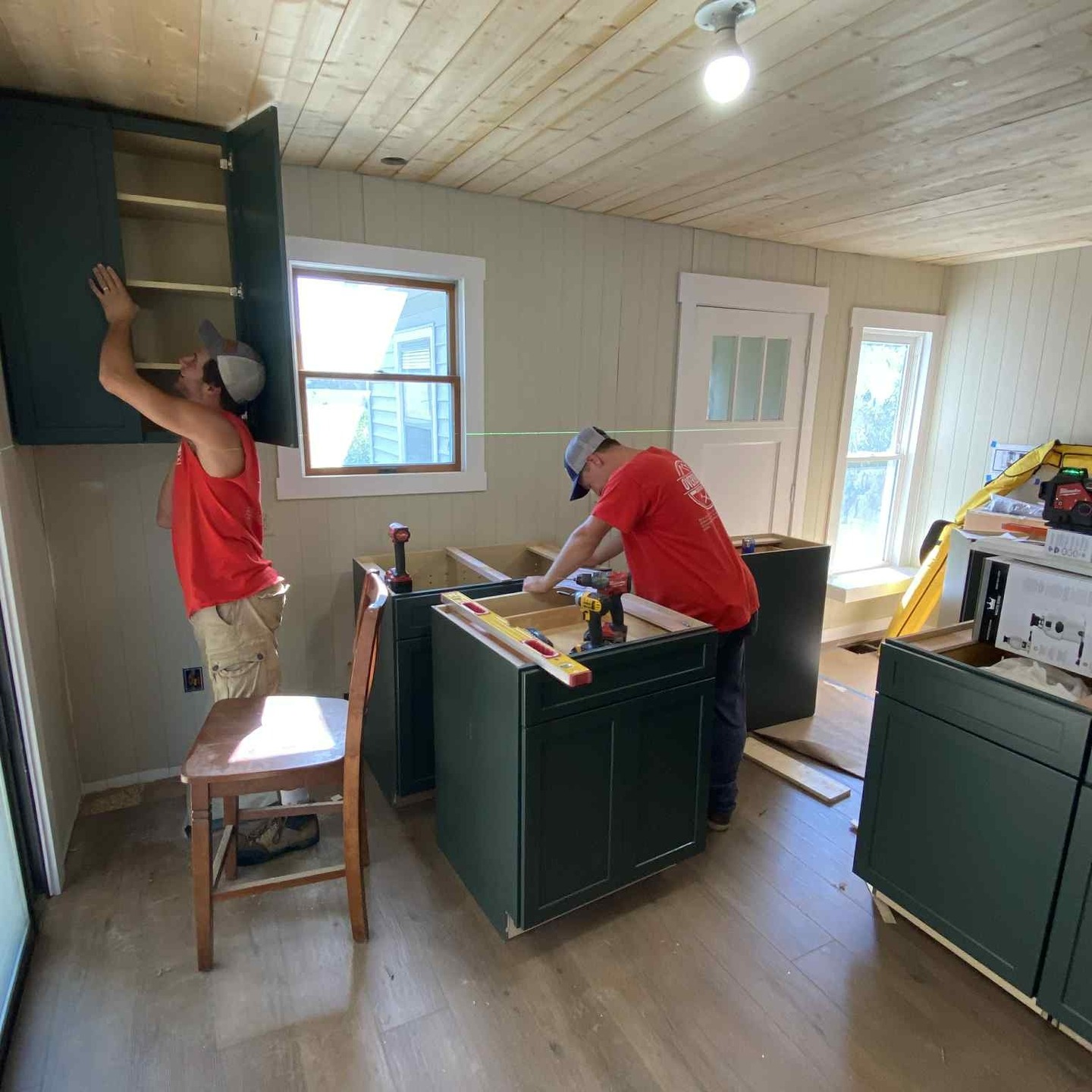 We're getting SOOOO close! Look at these beautiful cabinets! We are grateful to Overbuilt Construction for such a fantastic install! Great job!!!
We also wouldn't be where we are without the cabinets from @standale_homestudio We are so pleased with this kitchen!!!
