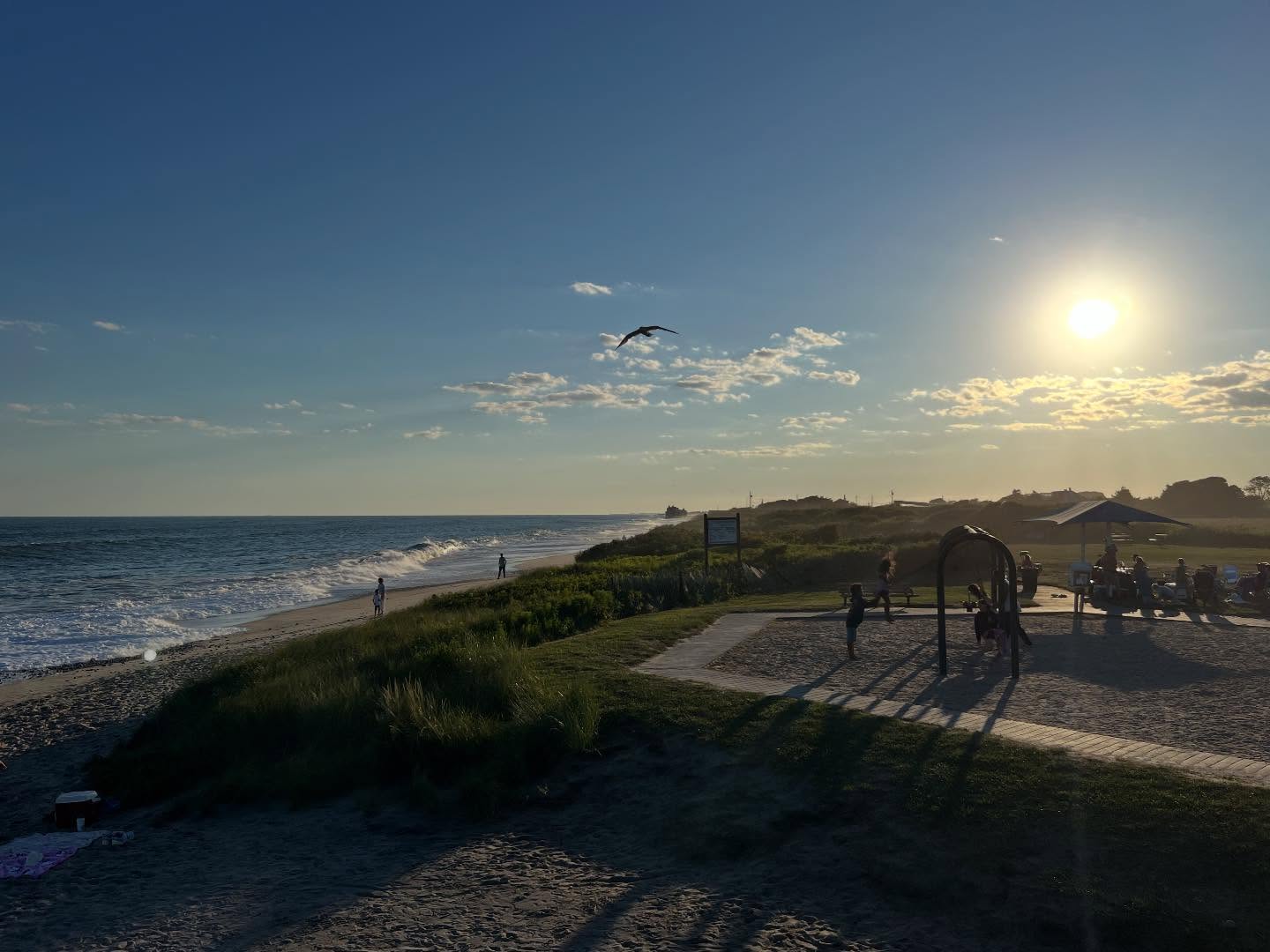 There is still plenty of time to enjoy summer weather in Matunuck! Check our website for openings - including Ocean Star this week!!!
.
.
.
#matunuck #rhodeisland #southcountyri #beach #ocean #getaway #summer #vacation