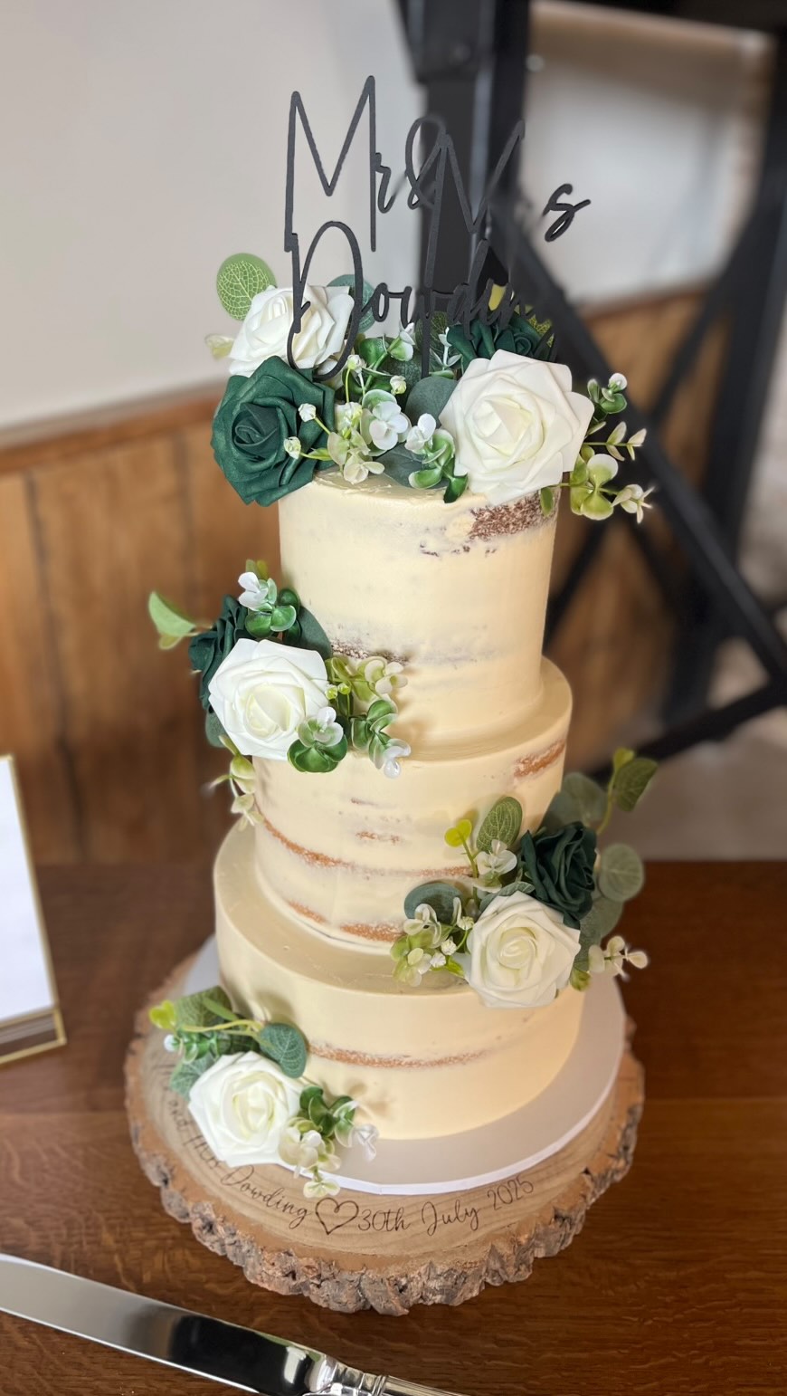 Josh & Laura
30.07.25 at the stunning @naascourtfarm
.
.
.
#JustMarried #cakedesign #cakecakecake #buttercreamcake #bakersofinstagram #weddingcakes #weddingcakeideas #seminakedcake