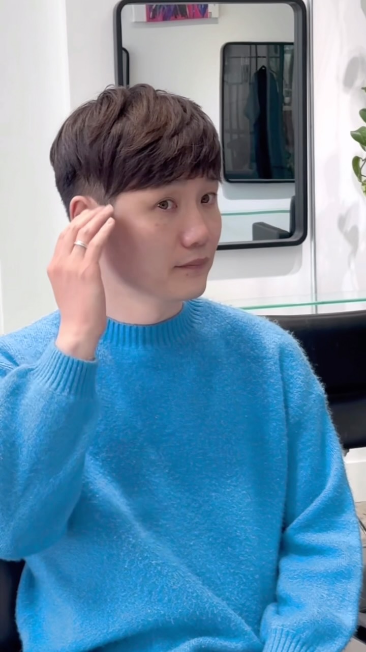 Ever wondered why some colors make you look radiant… and others don’t? 👀
✨ The right tones can smooth and brighten your skin.
❌ The wrong ones can make you look pale or tired.
In just a few swaps, you can see the difference instantly.
It’s more than just clothing — it’s about finding the colors that bring you to life.
💬 What’s your personal color?
✴︎
𝘠𝘰𝘶𝘳 𝘴𝘵𝘺𝘭𝘦, 𝘺𝘰𝘶𝘳 𝘧𝘭𝘰𝘸, 𝘺𝘰𝘶𝘳 𝘦𝘹𝘱𝘳𝘦𝘴𝘴𝘪𝘰𝘯.
✴︎
𝗕𝗢𝗢𝗞 𝗡𝗢𝗪:
🌐Online: www.flowwith.ca
💌More inquiries:
➜ TEXT: 587 894 2025
➜ DM: @flowwith_jenny (Replies might take a little longer!)
@flowwith_jenny @artistcollectiveyyc
#CalgaryPersonalColor #FlowWithJenny #LearnOnReels #TrendingNow #FindYourColors #YYCBeauty #PersonalColorAnalysis