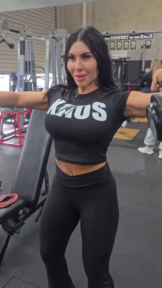 ✨ New Drop Alert ✨
Our Women’s Crop Tees coming in 🐆
Perfect for training hard or repping the gym outside the walls—lightweight, comfy, and built for movement.
Limited stock.
Tap in before they’re gone.
#bringthekaos