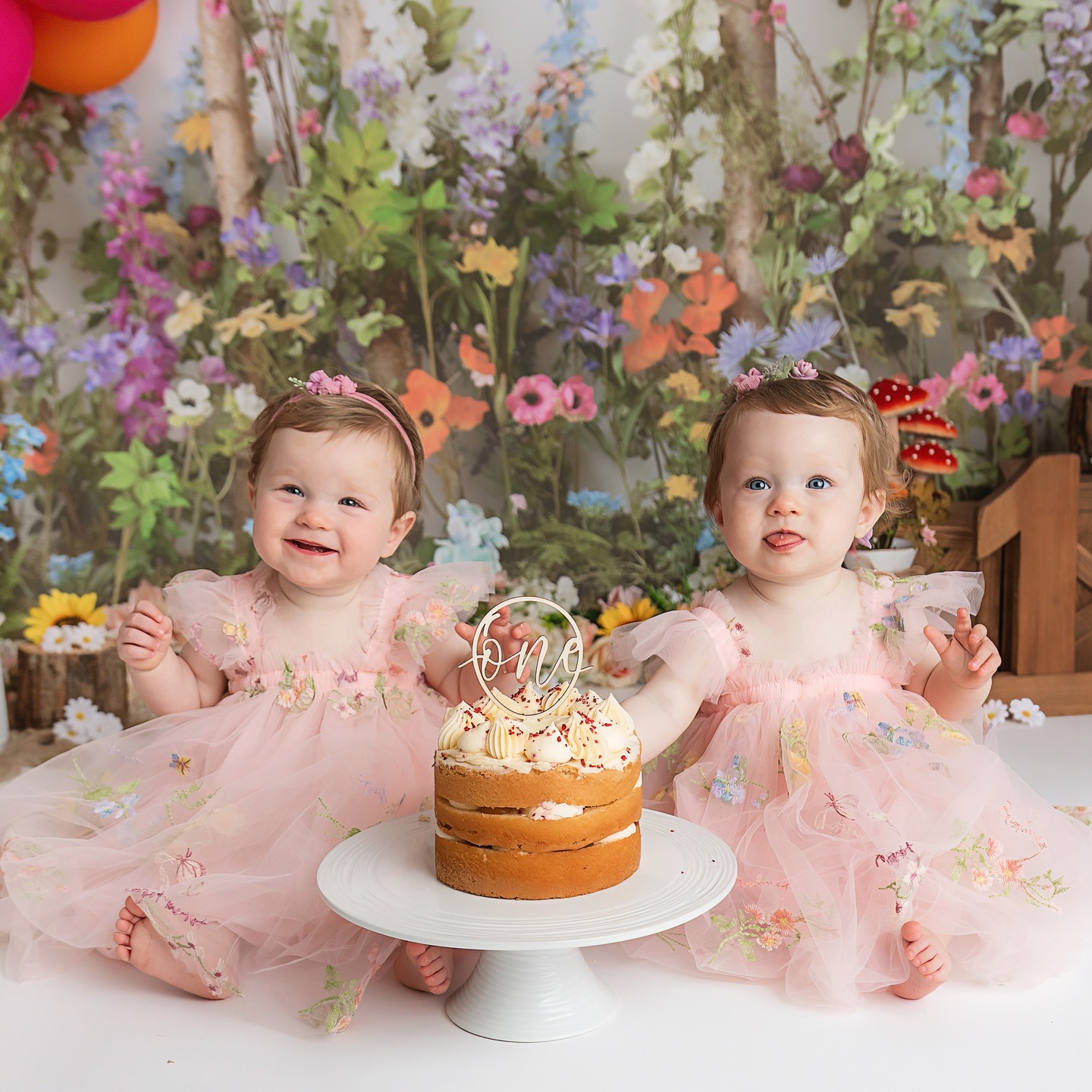 𝐂𝐇𝐋𝐎𝐄 & 𝐄𝐕𝐄𝐋𝐘𝐍 ♡
Double the giggles, double the fun, Chloe and Evelyn are officially ONE!
I had the absolute joy of capturing their newborn photos, and they were the sweetest little duo back then too. Seeing them again now, all grown up and full of personality, was such a special moment and I had the best time capturing these gorgeous girls in the studio 💕
I can’t wait to see them and their family again soon for their Christmas Minis – it's been so wonderful watching them grow!
🍰 Cake smash & Splash sessions are such a fun and unique way to celebrate your child’s birthday - each and every session is 100% bespoke and unique to your little one with the theme or colour scheme chosen by you.
✨ Spaces always book up fast, so please get in touch in advance to secure your space in my diary.
📸 Newborn • Baby • Cake Smash • Maternity
💌 starspeckledphotography@gmail.com
📍 Aldershot, Hampshire
#twincakesmash
#twinbirthdayfun
#twicethecake
#twinsturningone
#doublethesweetness
#floralcakesmash
#cakesmashsession
#oneyearold
#firstbirthdaymagic
#oneandwonderful
#hampshirephotographer
#aldershotphotographer
#babyphotographyuk
#cakesmashphotography
#starspeckledheartsphotography