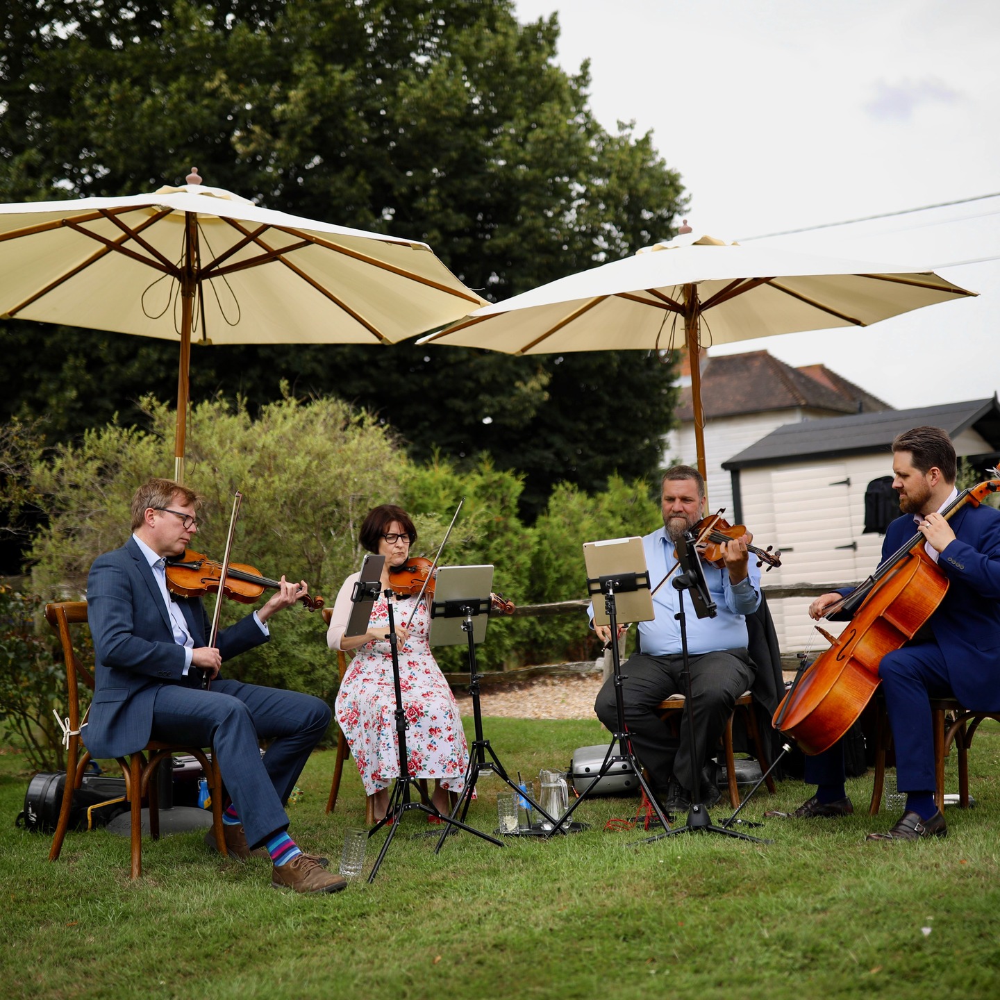 Thank you to Nadia and Kyle for sharing your lovely wedding photographs from July. It was such a lovely day, and it's great to be reminded of it.
Thanks to @black_aps for the photographs.
#weddingstrings #stringquartet #stringquartetwedding #weddingstringquartet