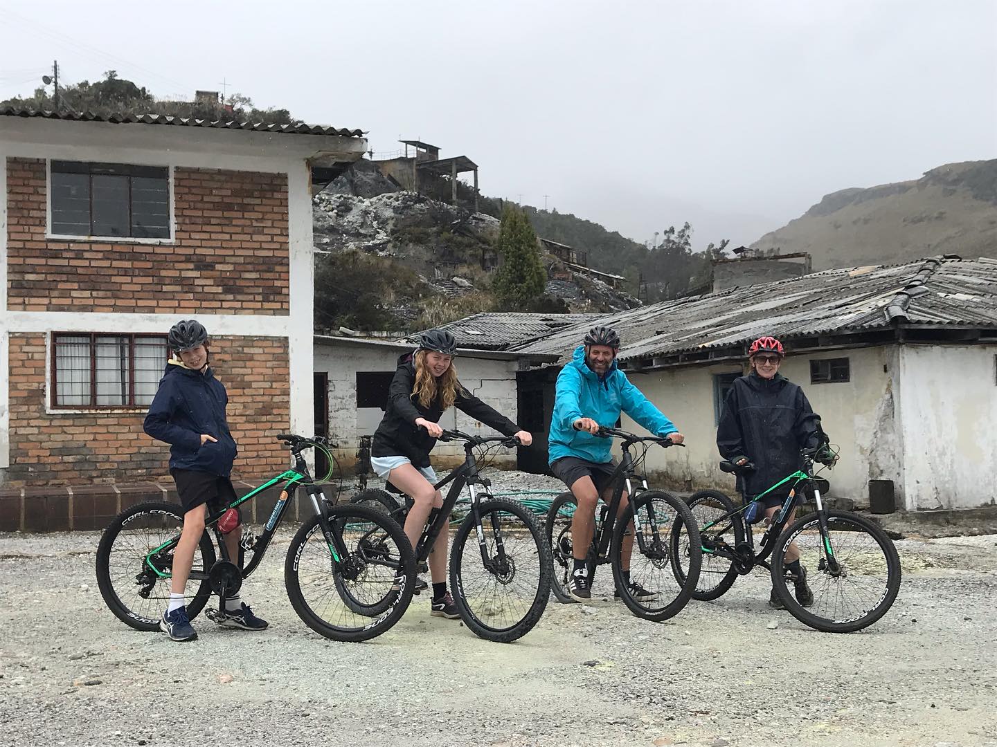 Starting a high altitude bike ride from the old abandoned Sulfur mine in the Purace National Park. This 45km ride goes from 3,600m all the way back to Popayan at 1,700m.
#puracenationalpark
#puracé #purace