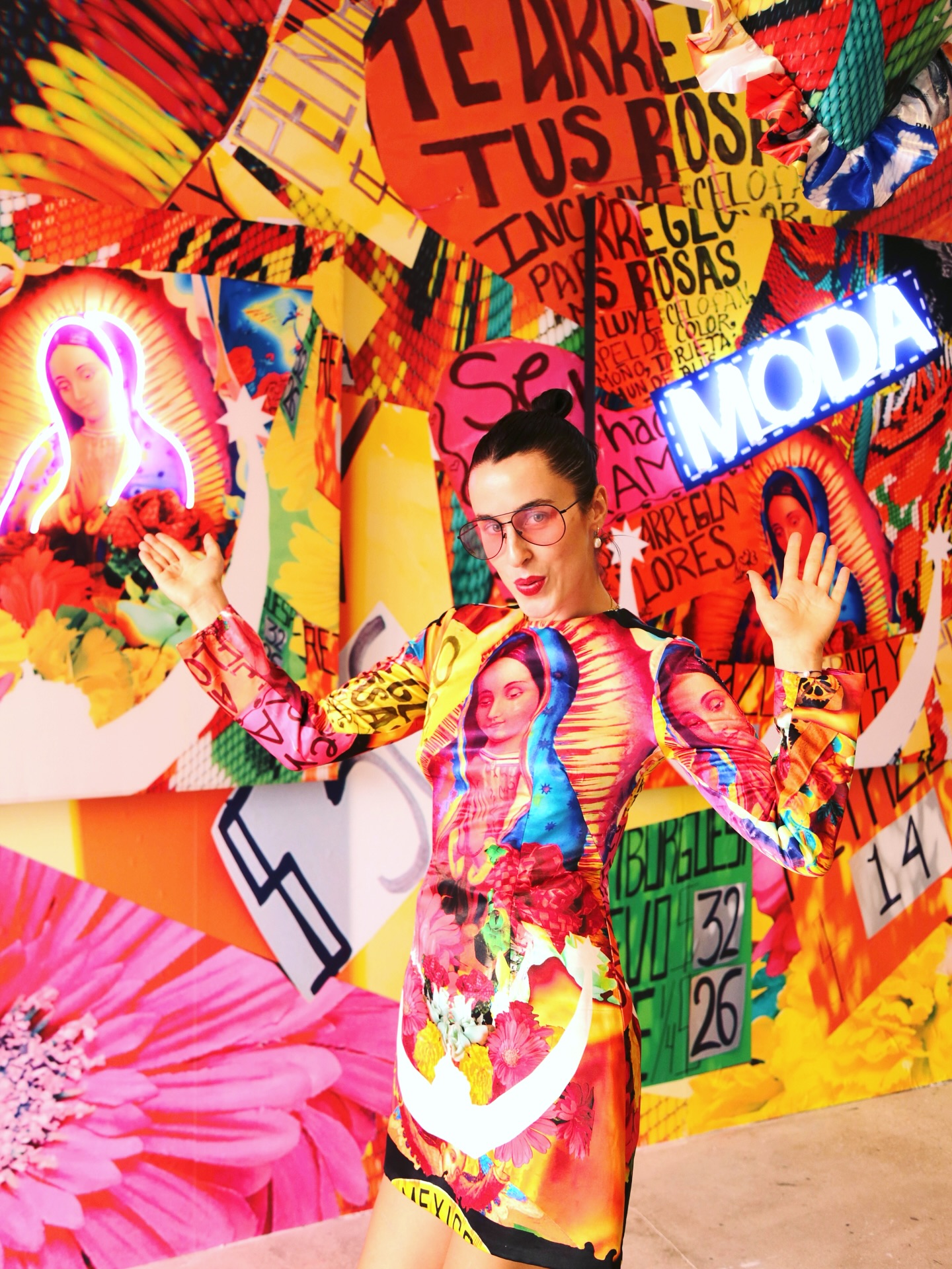 I arrived in Miami with a Williamsburg mullet at the end of 2021, not knowing this swampy city would become such fertile ground to create, form community, and grow into my mid-30s womanhood.
As I relocate to a new city, I feel deep gratitude for the people I met, the opportunities I had, and all the art-making that filled my days.
Thank you, Miami, for nearly four years of lessons, growth, faith, friendships, and glimpses of a life I once only dreamed of.
To every dear person who was part of my Miami years: your support and warmth made my stay an oasis. Gracias.
Downloading now… the Señora era, with a creative twist, in Sarasota.
Con cariño 🤍 SEE YOU SOON 🤍
#FarewellMiami #CreativeJourney #ArtAndCommunity #heartofcommunity #LivingWithFaith #miamibeach