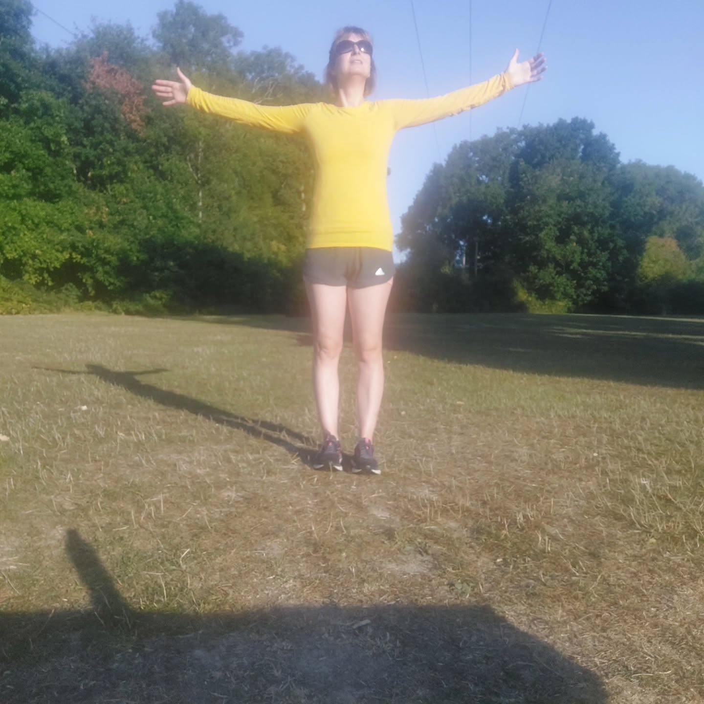 What a BH Monday!
Started with calming qigong and somatic exercises to calm down my nervous system.
Had a healthy breakfast.
Very productive and positive meeting with my lovely Holly @flourishment_wellness
Bit of work, admin, getting ready for September and updated my website too.
A 5.6K walk with Hubby at @tilgateparkcrawley . And guess what: I was not feeling tired after walking such a distance, not breathless. Big step!
And tried a new sweet recipe 😉
Can you guess what is in it?
Have a brilliant last week of August! 👣🙌💆♀️🎉
#massage #reflexology #ʜᴇᴀʟɪɴɢᴊᴏᴜʀɴᴇʏ #purley #cr8 #rheumatoidarthritis