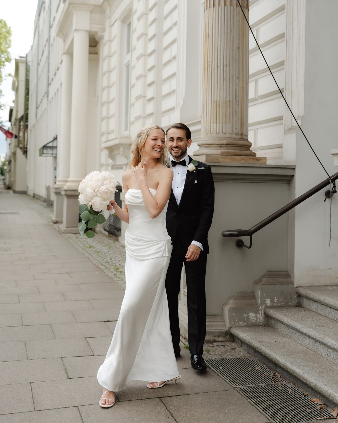 🤍
#civilwedding #weddingphotography #photography #hamburgwedding #weddingdetails #wedding #marinaandchris #marinaandchrisphotography