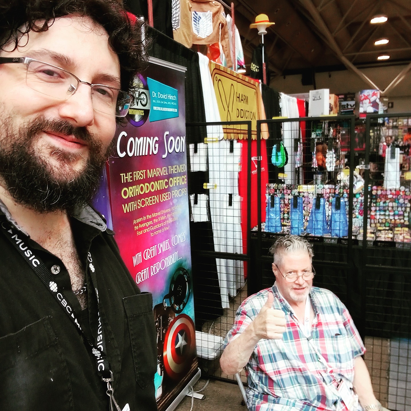 At the #booth for the #fanexpocanada #2025 #exhibit with #jimmyclaws from Jimmy's Lampegoid!
We had such a great time over the weekend! #thank you to everyone
who stopped by and tried on Jim's authentic #wolverine claws from X-Men The Last Stand!
#xmen #wolverine #hughjackman #specialfx #propdesign #filmmaking #tradeshow #convention #mtcc #comicbooks #superheroes #marvelmovies #marvel #mcu #practicalfx