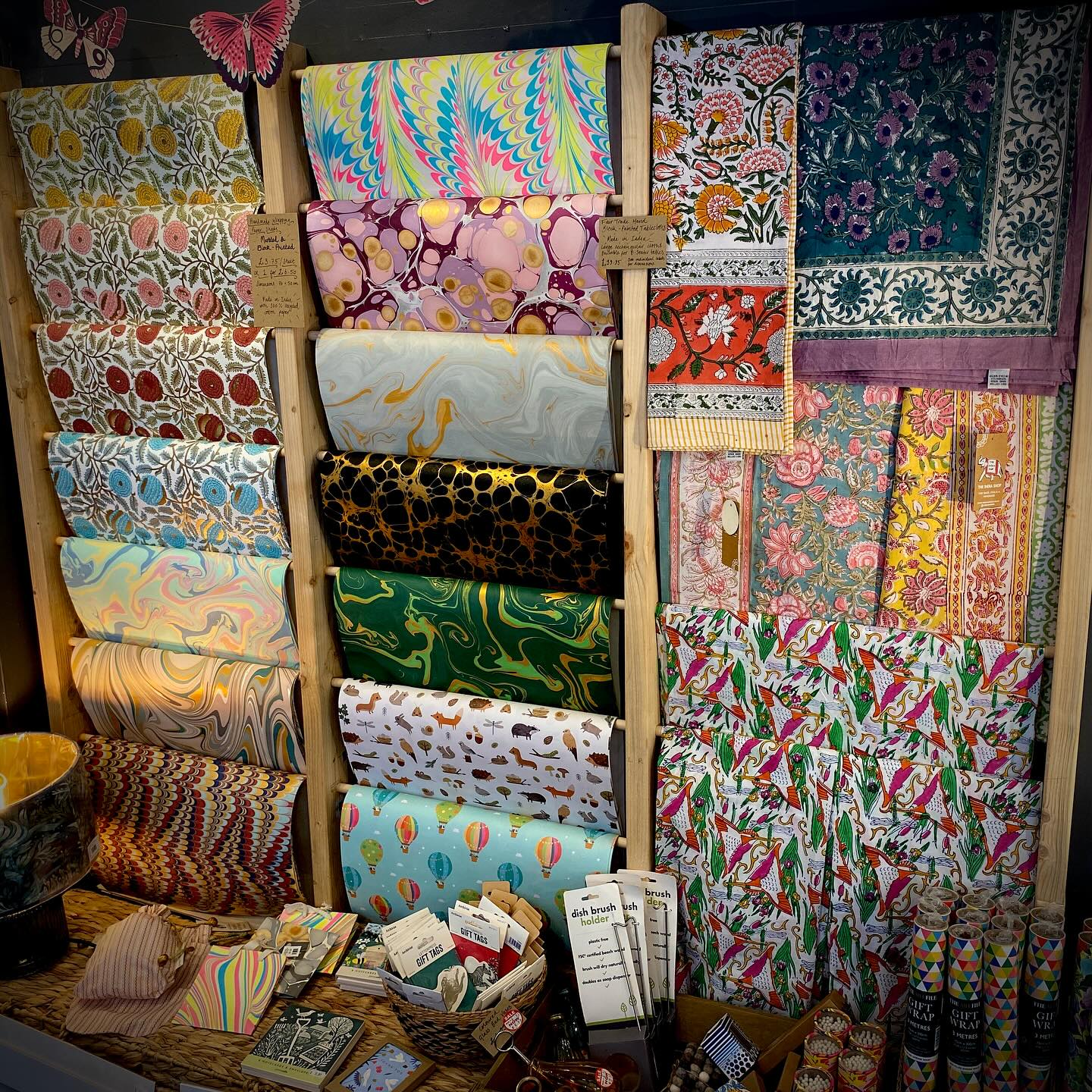 We finally have a proper display rack for our gorgeous hand printed and hand marbled papers by @papermirchi
Oh, and it’s also jolly useful for those beautiful fair trade Indian block-print tablecloths.