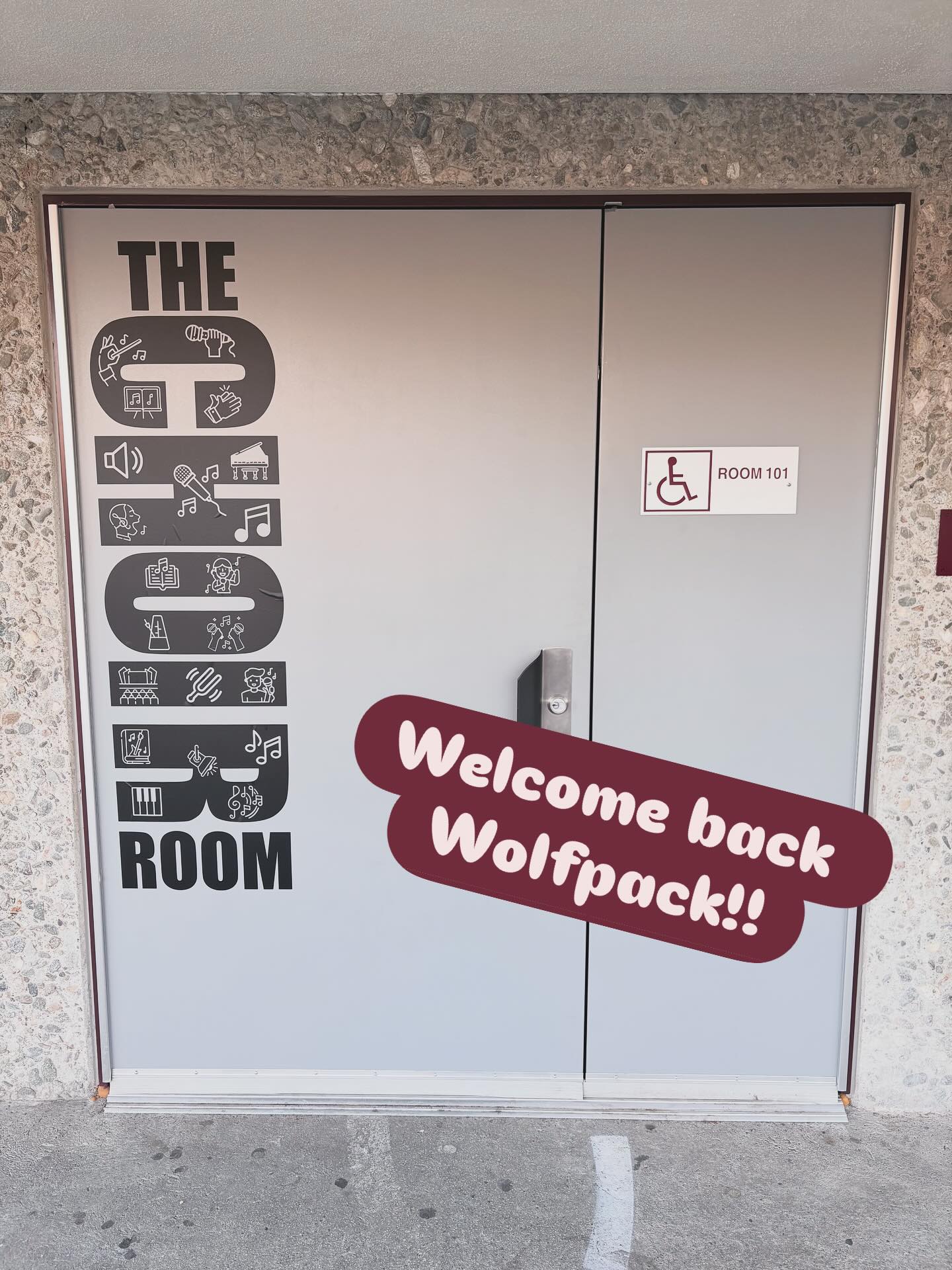 Welcome Back Wolfpack!!! 🐺🎶🎤 We are super excited to get to work on an awesome season of music this year! Shoutout to our theatre tech director Ms. Quick for helping Mr. Ward put up this awesome new decal on the choir room door! Stay tuned to meet the new choirs, learn more about the season, and a few more surprises along the way!
