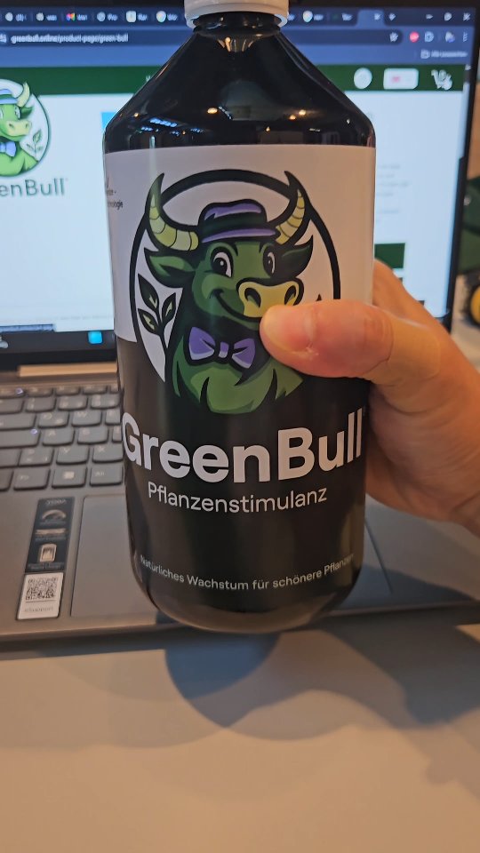 💧🌱 GreenBull richtig dosieren: 20 mL auf dein Gießwasser – so einfach stärkst du deine Pflanzen! 🌿✨
Für kräftiges Wachstum und gesunde Wurzeln. 🌍💚
👉 Mehr Infos & Produkt: Link in Bio!
#GreenBull #Pflanzenliebe #GrowTips #UrbanJungle #PlantPower #Gartenliebe #Pflanzenpflege #OrganicGrowth #BerlinPlants #planttok