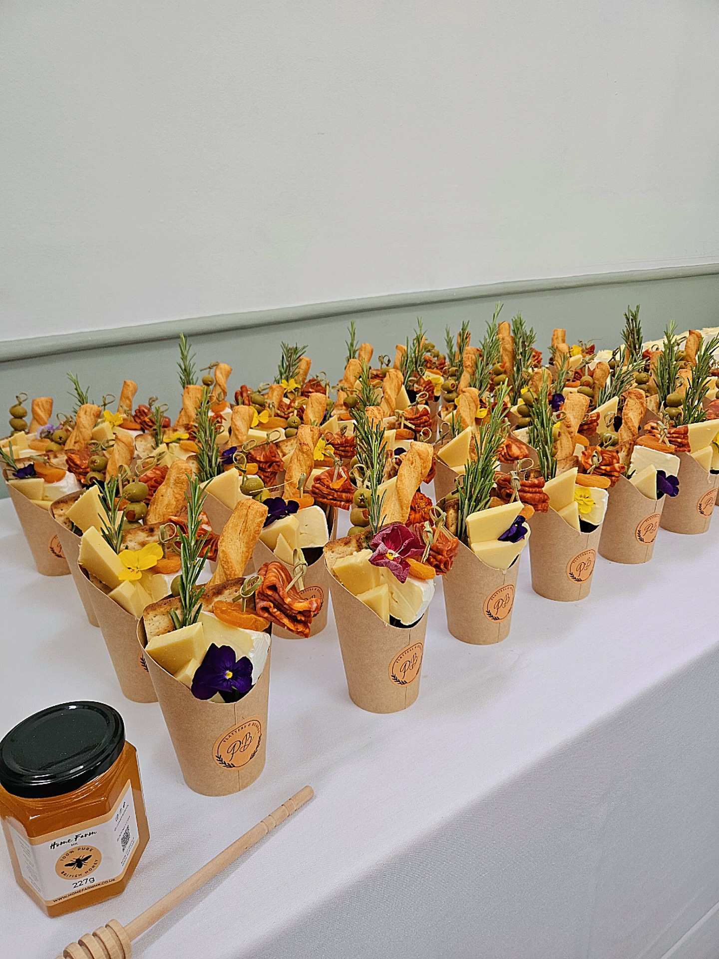 Our Classic Charcuterie Cups, customised for a Wedding at @kingschapeloldamersham 💍
These cups are perfect for cocktail hour, wedding speeches, or greeting guests with luxurious arrival snacks ✨