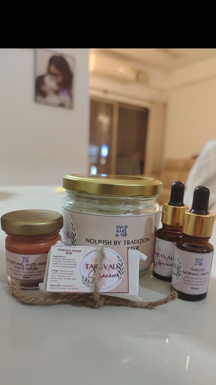 I’ve never met @ambilysanoj in person, but from the very first time we spoke, we moved past being strangers.
It’s a small world, really, and connections like this make Taravali feel even more special. 💛
Today I made her a fresh batch of Timeless Morning Serum, Timeless Night Serum, the Age-Defying Anti-Wrinkle Face Mask, a Timeless Glow Bar, and an aromatic jar of Nourish by Tradition body butter. All blended fresh, right in my kitchen.
What makes Taravali different from other skincare?
Nothing here waits on a shelf.
No preservatives, no fillers, no shortcuts. Just pure handmade skincare, made fresh for each person, like home-cooked food made with love ♥️
From my kitchen to your skin, with all my heart 🫶
With gratitude,
Lakshita Bharath