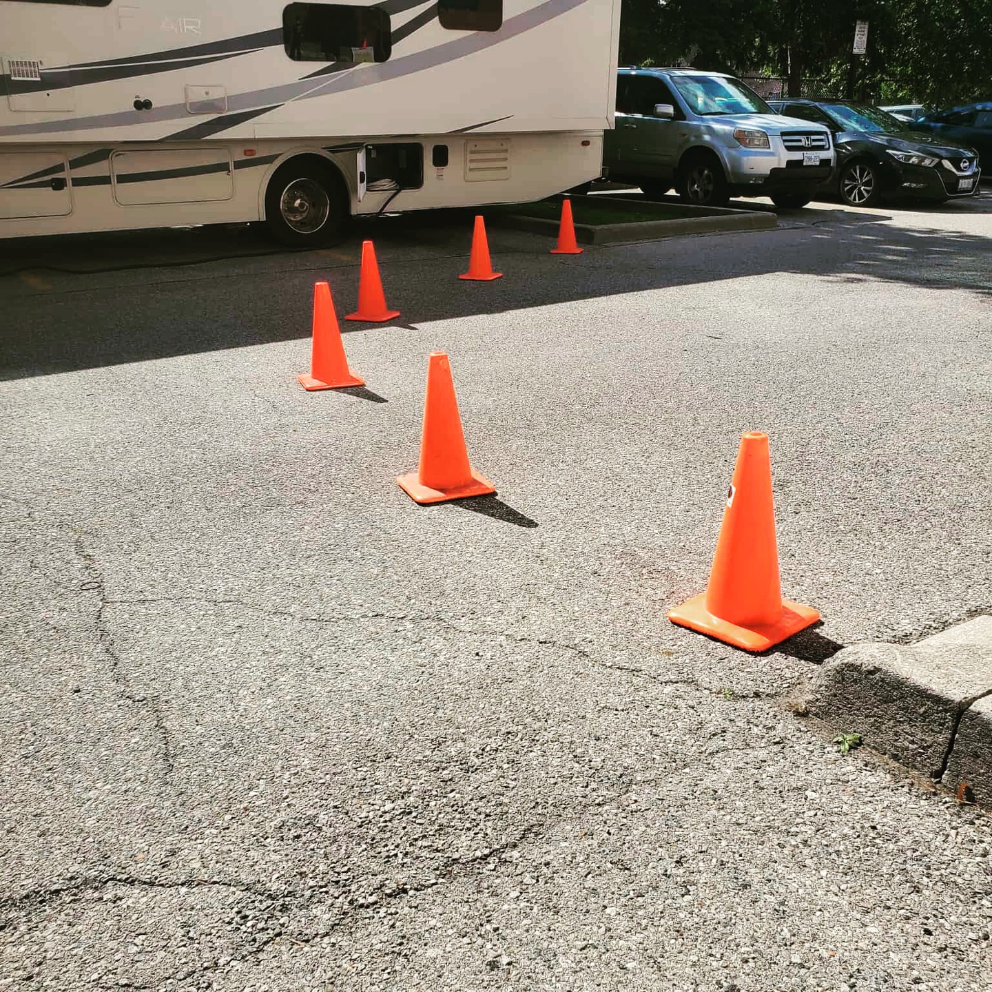 Cone zone!
#pylon #filmcrew #filmset #filmstagram #onlocation #lsp #locations #filmlocations #toronto #torontofilm
