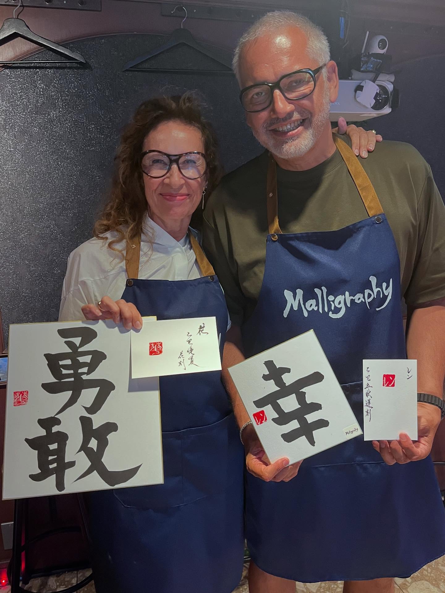 Thank you for coming✨🇳🇱
勇敢=Brave
幸=Happiness
#calligraphy #japanesecalligraphy #calligraphykyoto #malligraphy #stonesealworkshop #calligraphyworkshop