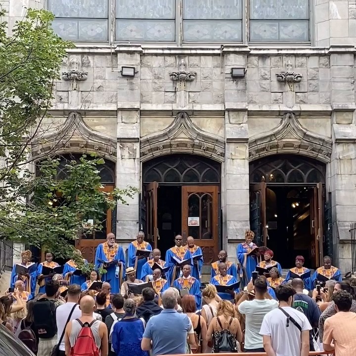 ✨ Ressentez l’âme de Harlem !
Parcourez ses rues historiques, découvrez ses lieux emblématiques et laissez la puissance du Gospel élever votre esprit. 🎶💜
De l’Apollo Theater à une chorale locale, vivez le rythme, l’histoire et le cœur de Harlem à chaque note.
Contactez-moi pour un tour!
📍 Harlem, New York
#Harlem #Gospel #NYCExperiences #ÂmeDeHarlem