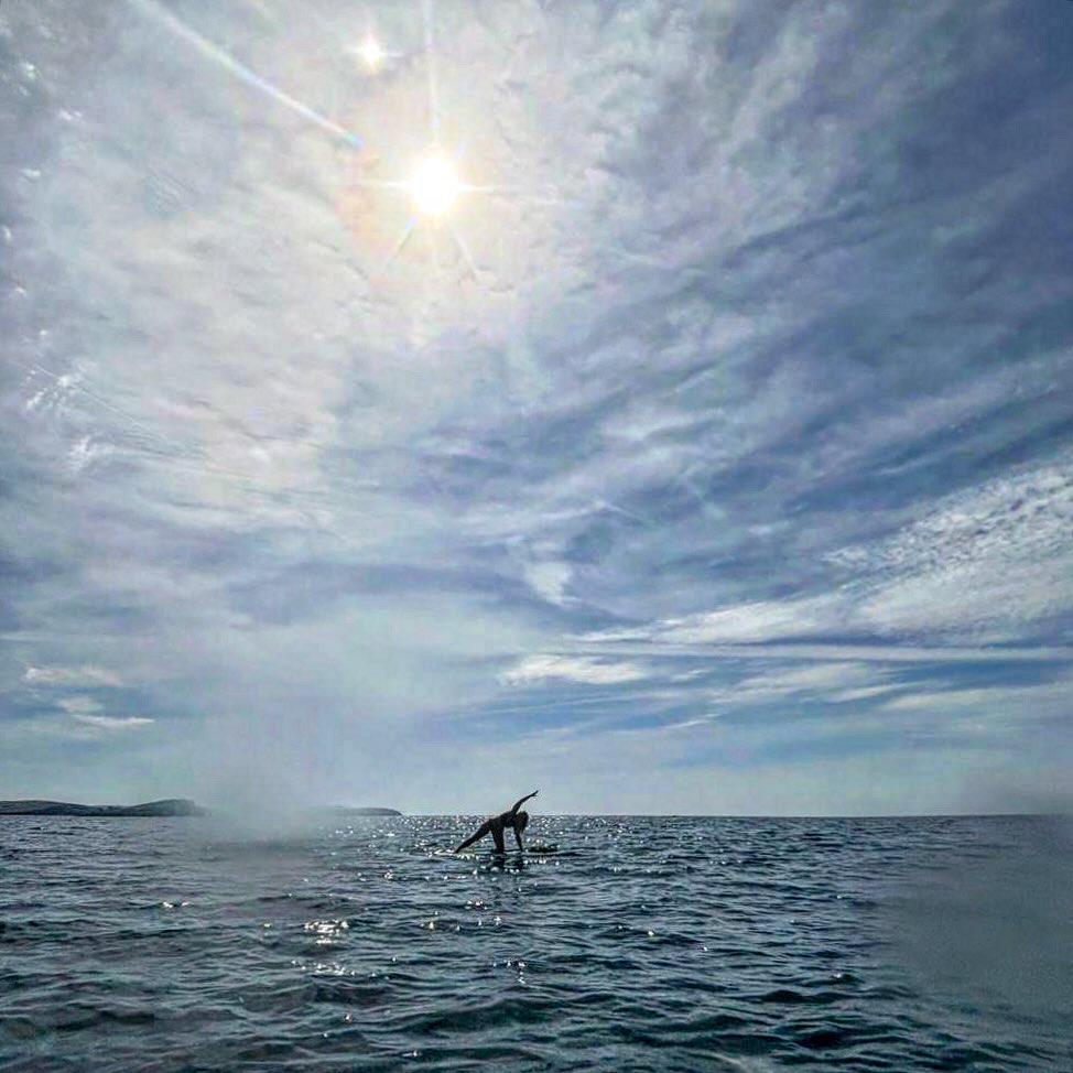 Just 2 weeks until garden yoga and yoga party
60 min yin yang class at 5pm followed by bubbles and nibbles at 6pm
Message to save your spot🥳
.
Garden yoga today at 5pm, message if you would like to come
.
#plymflowyoga #yoga #yogapractice #flowyoga #vinyasa #vinyasaflow #yogaclass #plymstock #plymouth #yealmpton #yealmptoncommunitycentre #brixtondevon #southhams #devon