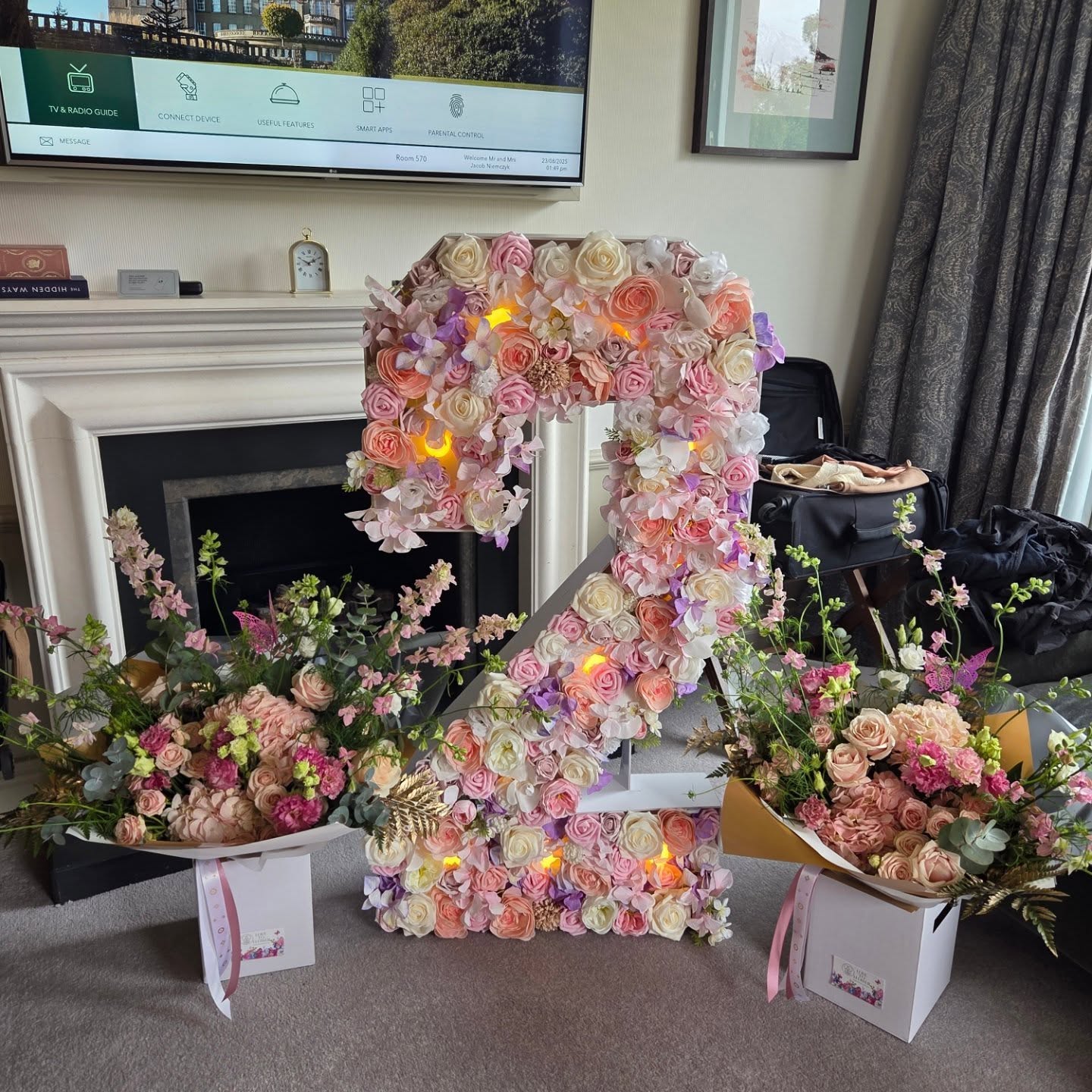 A lovely set up at @thegleneagleshotel for a 2 year anniversary 🌸
Planning a special occasion ? Get in touch and let us work our magic 🫶
#anniversary #gleneagles #birthday #events #flowersoftheday #giftideas