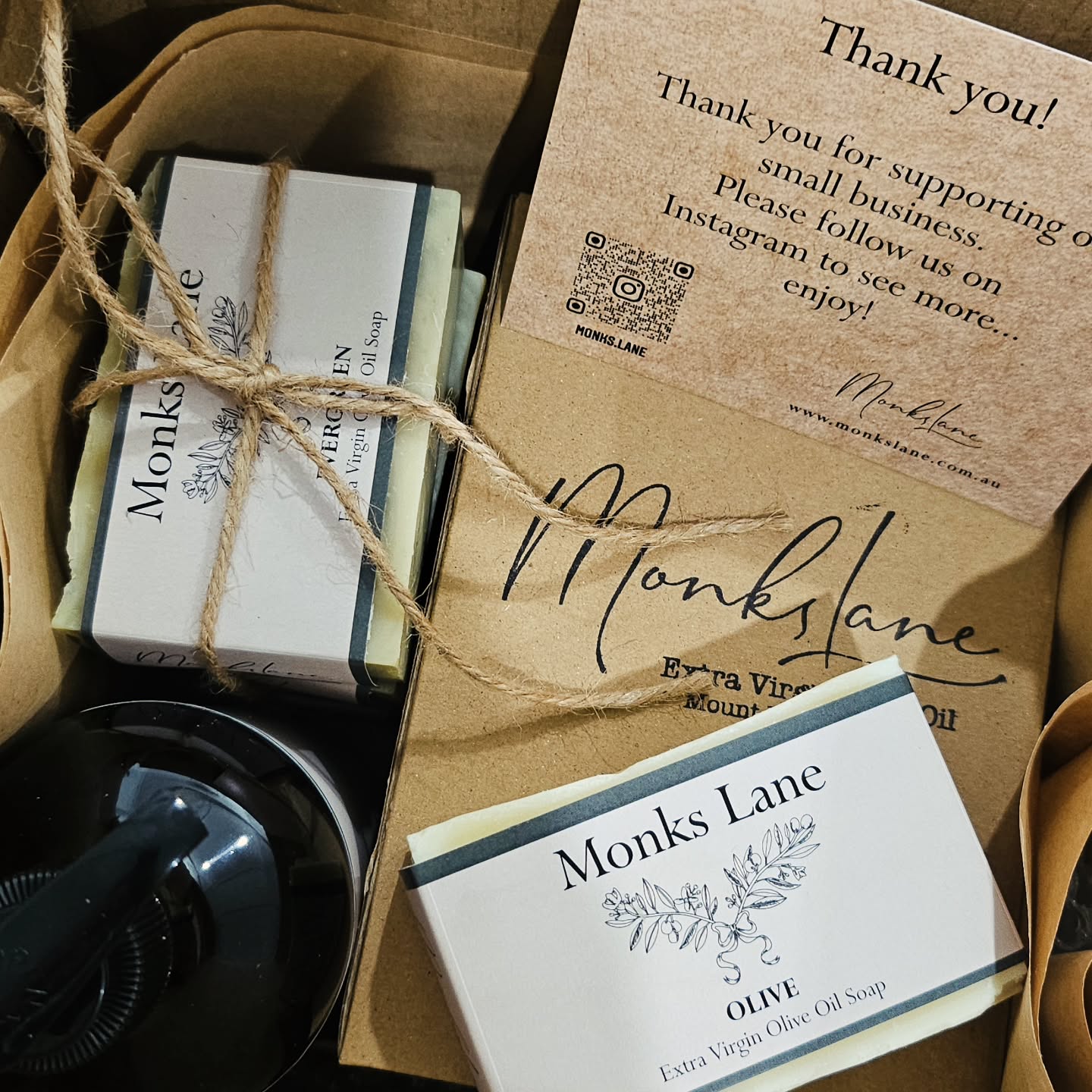 Back home, to our sanctuary, and so happy to be packing ordersš„°Thankyou for supporting our small businessā¤ļø
.
.
.
#oliveoilsoap #soap #nonasties #farmliving #farmlife #farming #cottagegarden #camdennsw #farmgirl #farmtotable #gorgeousfarm #beautifulfarmhouse