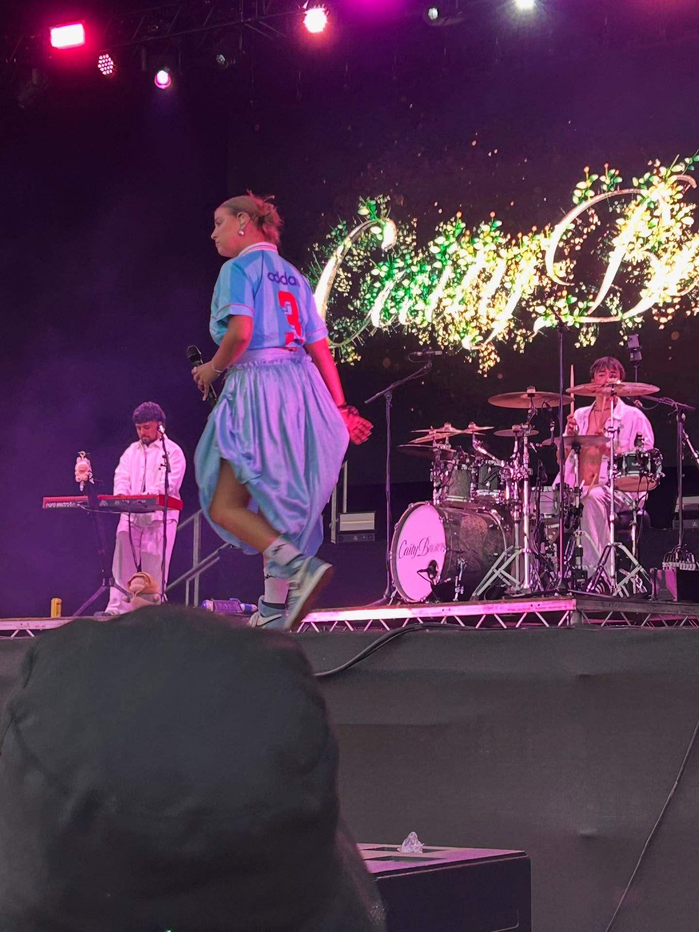 @caitybaser @victoriousfestival yesterday on of the stand out sets of the weekend @ollie_thacker @louisthacker