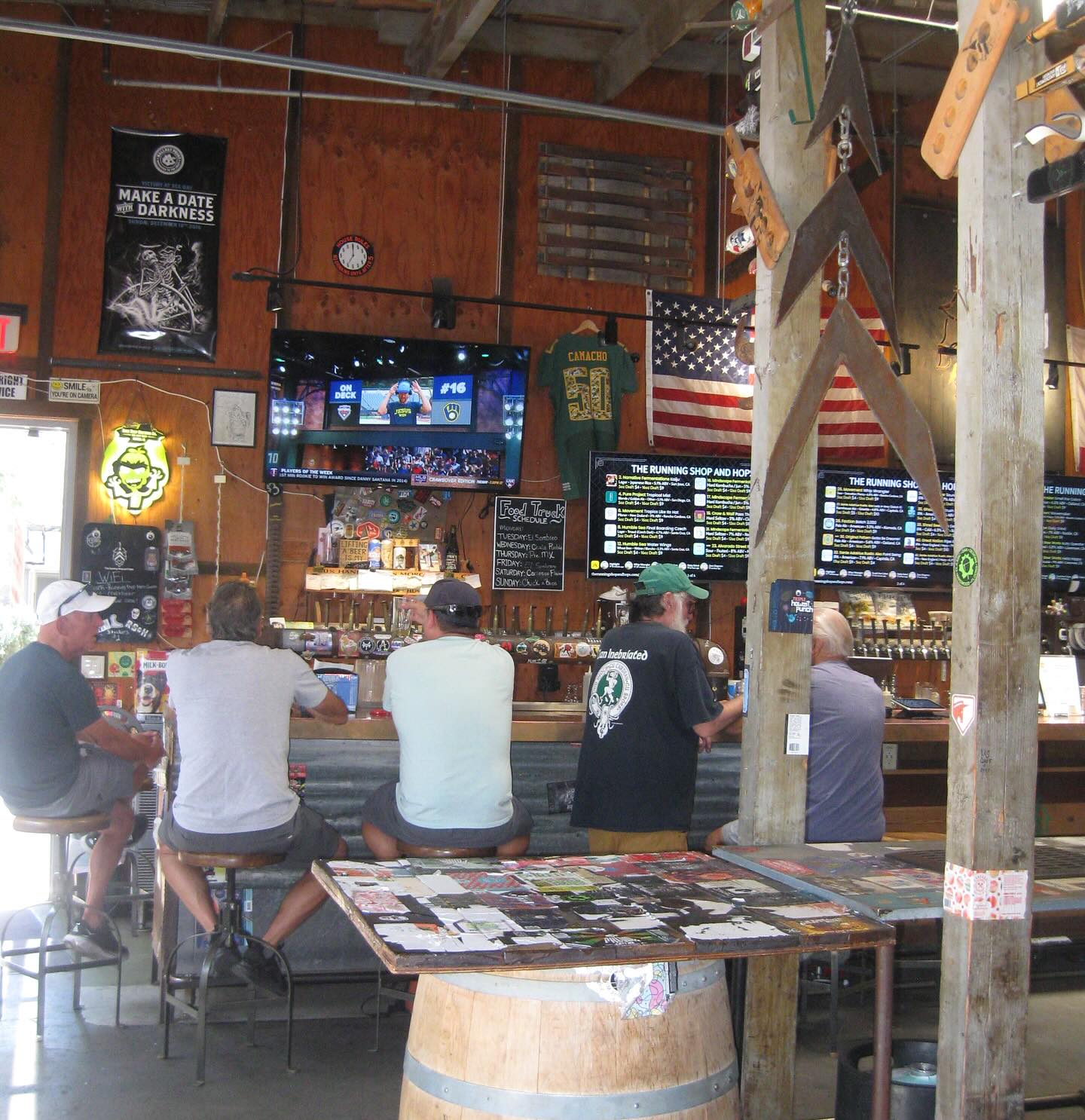 @therunningshopandhops has you covered for the perfect beer on a hot day. 🌞
Spend the last days of August, sipping and eating at the Granary with family, friends, and pets!🐕🍻
- @mhcoc @visitmorganhillca @destination_downtown_mh
