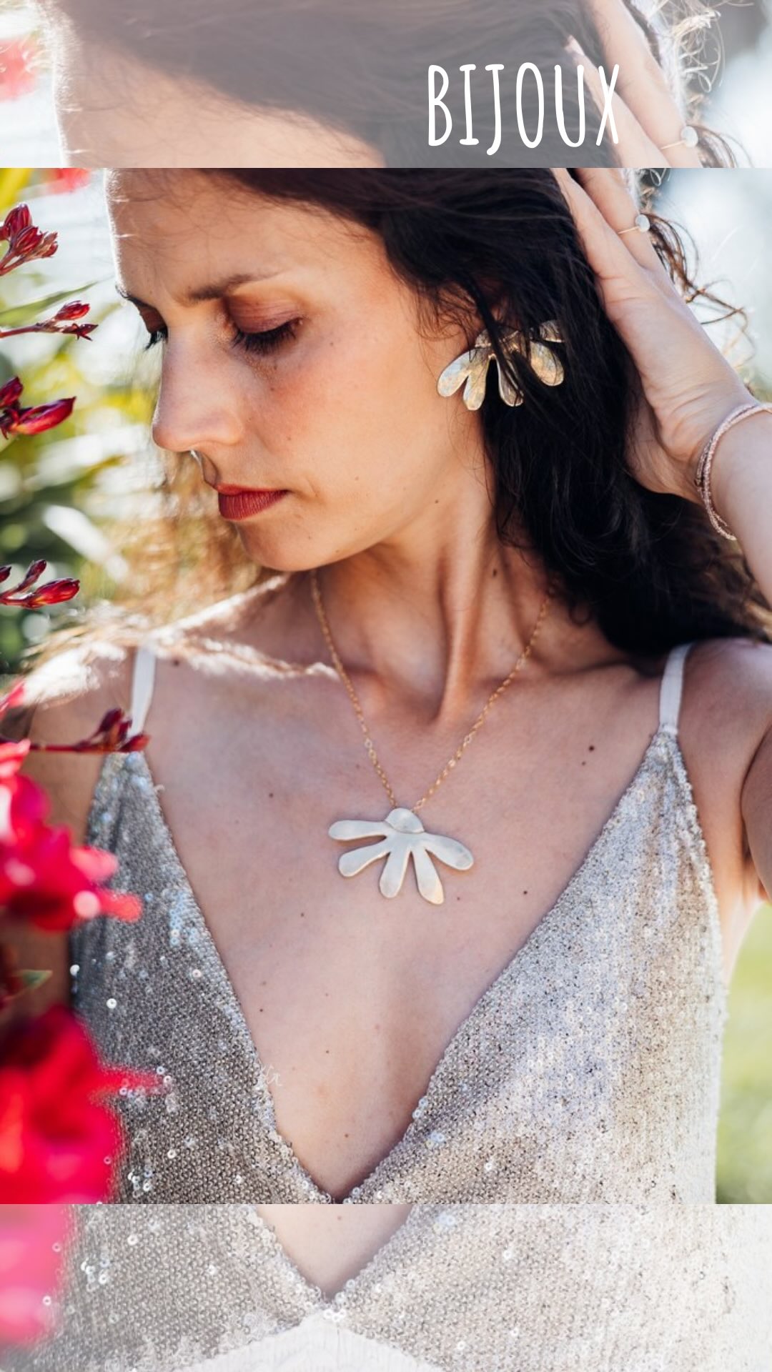 🌿🌸Et si une fleur durait toujours…
FLOWERS - Nouvelle Collection ✨
Chaque fleur porte en elle une histoire… une fragilité, une force, une lumière unique.
Cette Collection est née de cette contemplation: saisir l’éphémère, l’immortalité dans le métal et la pierre, pour en faire un bijou à porter comme un fragment de nature, de poésie et d’âme.
Un rappel que , comme les fleurs, nous avons notre manière d’éclore, de rayonner et de nous réinventer ! 🌈
À découvrir sur elluce (lien dans la bio ❤️).
Et toi quelle fleur sommeille en toi? Quelle est ta fleur et pièce préférée de la collection? Dis moi en 💬
Magnifique Photo de @emiliemaphoto
Superbe Modèle @marinebories
#creatricebijoux#artisanebijoutiere#bijouxfaitsmain#femmeactive#paumaville64#paillettesdansmavie#mamanepanouie#chargementaledesfemmes#jaimelavie#etresoimeme#cadeaumariage#petitsbonheurs#40ans#confianceensoi#maternité#moderesponsable