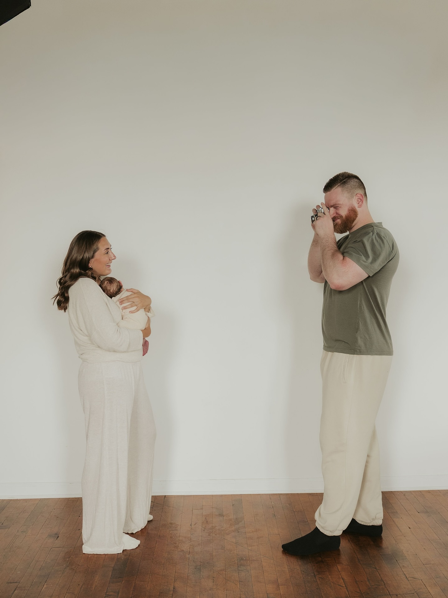 the joy of my life!
📸: @kaileyedwardsphotography
#newborn #newbornsession #newbornphoto #familyphotoshoot #familyportraits #familyphoto