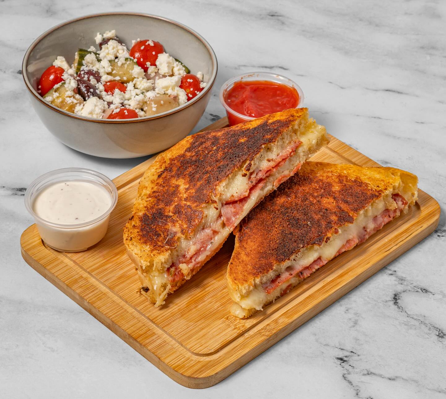 A Greek god and an Italian classic walk into a brewery… their one request? A crisp pint 🍺 This meal is un-feta-gettable 🥗✨
#beerandfood #pubeats #cheesepull #foodiefinds #comfortfood #pizzamelt #greeksaladgoals #supportlocal #eatlocal #drinklocalbeer #ottawaeats #ottawabeer