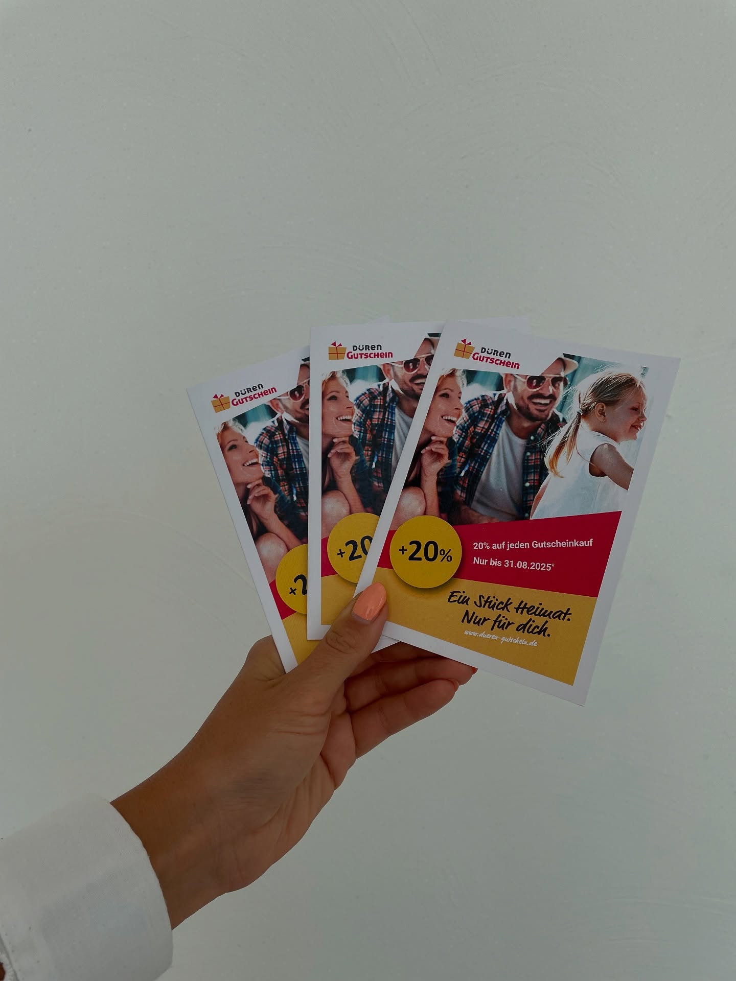 Wichtige Info zum Düren-Gutschein❗🛍️
-
Die Fördersumme für die beliebten 20 %-Fördergutscheine ist vollständig ausgeschöpft.
👉 Ab sofort gibt es daher wieder die regulären Düren-Gutscheine.
Wichtig: Eure bereits gekauften Fördergutscheine müssen bis Ende des Jahres (teil-)eingelöst werden – sonst verfällt der Bonusbetrag von 20 %! ⏳
Natürlich lohnt sich der Düren-Gutschein weiterhin: Ob zum Shoppen, Schlemmen oder als Geschenk – ihr unterstützt damit immer den lokalen Handel in Düren. 💛🛍️🍽️
#DürenGutschein #SupportYourLocal #Düren