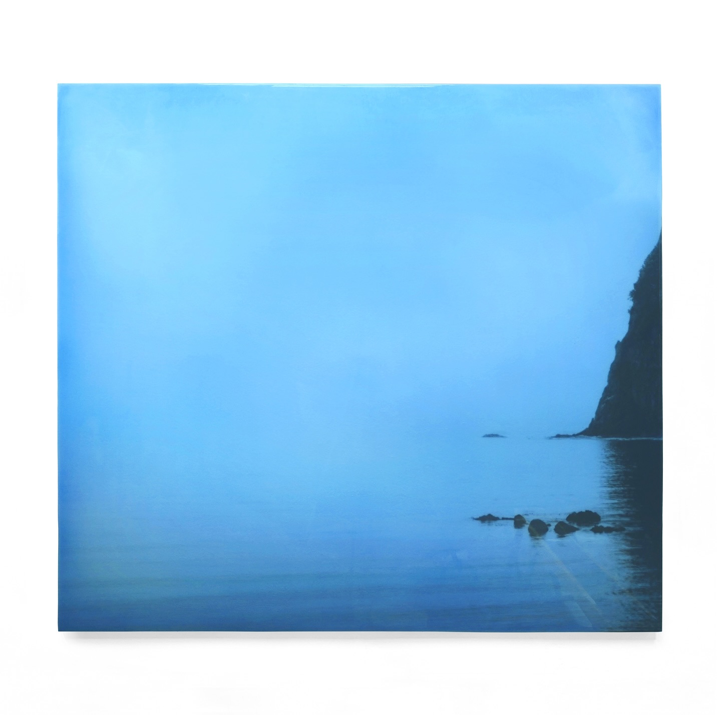 「43.2373, 140.7344_imagination_II」
Size:H1000mm×W1100mm ,set of two
Imagination II presents a stronger sense of abstraction.
The pictorial space is largely occupied by emptiness (ma), within which faint remnants of imagery appear to float.
Here, the landscape no longer depicts concrete topography, but becomes a place where memory and imagination take form.
《imagination II》は、より抽象性を表しています。画面は大部分が余白(間/ma)に占められ、そこにわずかに残されたイメージが存在しています。風景は具体的な地形を示すのではなく、記憶や想像が形をとる場としています。
•
•
•
•
•
#conceptualphotography
#newcontemporaryart
#nonobjectivespace
#artandphilosophy
#abstract #abstractart
#artphotography #photograph #artportrait
#mixedmedia #mixedmediaartwork
#abstractart