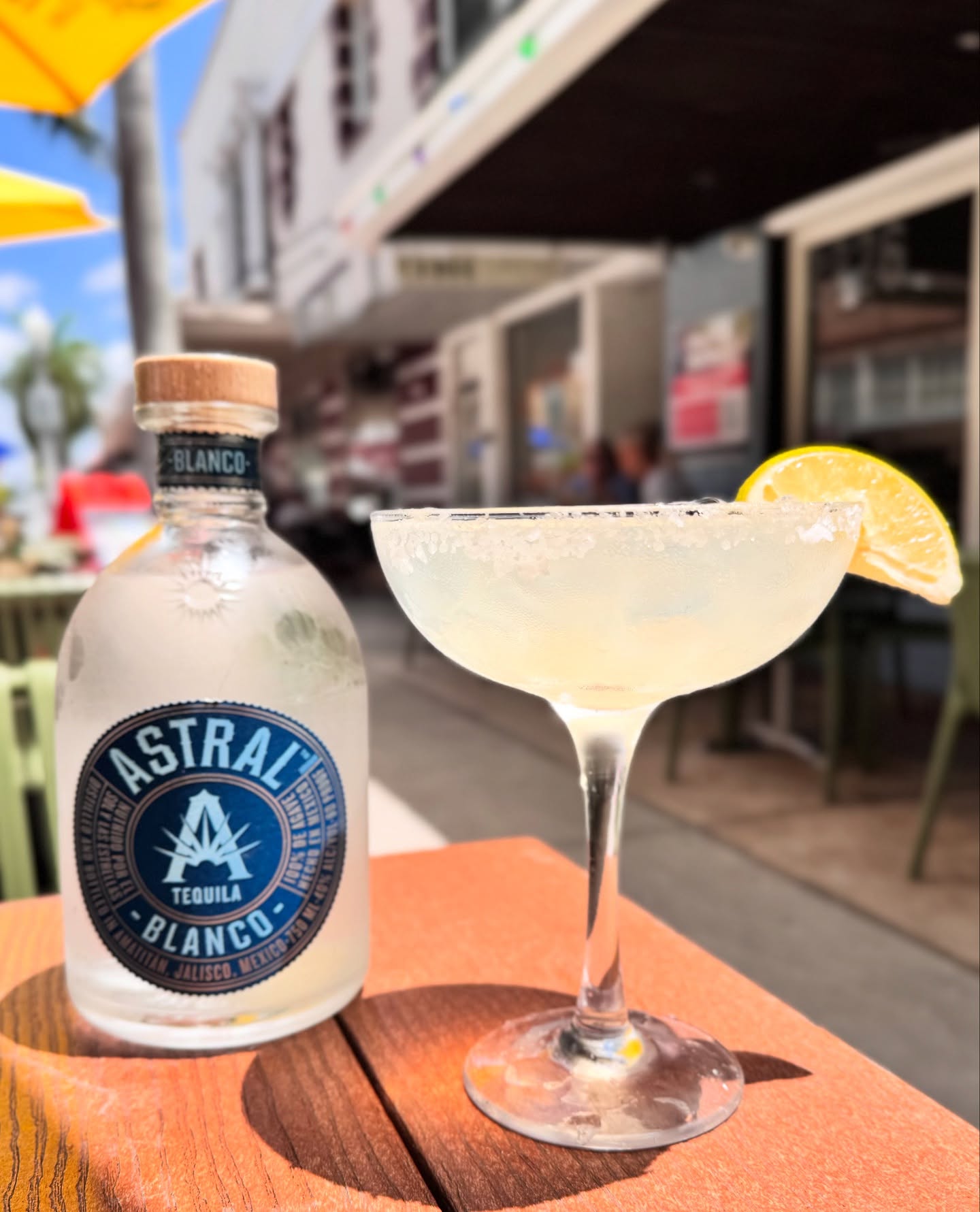 ☀️ Sunny days call for tequila and margaritas! 🍹
Kick off the weekend at Cabos Cantina with refreshing drinks, tasty Tex-Mex, and good vibes all around.
.
.
.
#CabosCantina #WeekendVibes #FortMyersEats #MargaritaTime