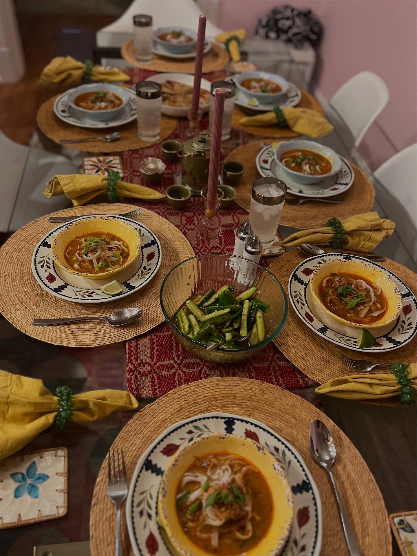 This week’s Tuesday dinner: Khao Soi, sizzling cucumber salad, and scallion pancakes! Had fun retrying a recipe I learned in Chiang Mai this summer and even more fun trying out a twist on a French 75 with gin from Siem Reap 💃🏼
