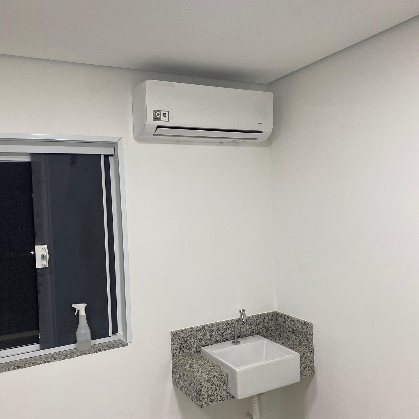 ✅ Missão dada é missão cumprida!
Hoje foram 4 instalações de ar-condicionado realizadas com sucesso! Cada uma feita com cuidado, técnica e compromisso com a qualidade que nossos clientes merecem. 💪❄️
Seja em casa, escritório ou comércio, estamos sempre prontos pra levar conforto e eficiência até você!
Chame a gente no WhatsApp e agende a sua instalação!
#arcondicionado #instalaçãocomqualidade #missaocumprida #climatizacao #confortogarantido #profissionalismo #equipetop