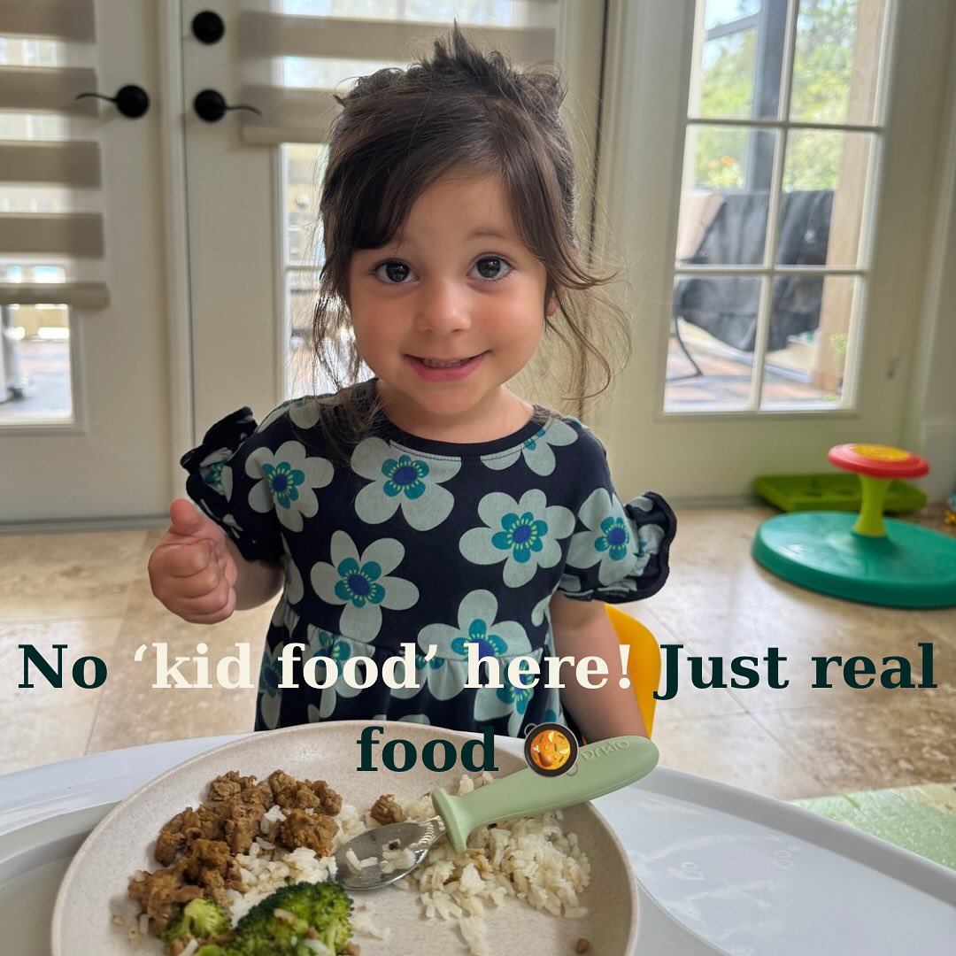 Parents — don’t fall into the “kids food” trap! 👶🍽️
It’s wild how much pure junk is marketed to us as “kid food.” Unpopular opinion? Maybe. But the truth is — kids don’t need that stuff, and they’re better off without it.
Some real-talk tips:
1️⃣ Skip the packaged, frozen foods with “for kids” on the label.
2️⃣ Let your kids eat what you eat — yes, even at restaurants. Ditch the kids’ menu.
3️⃣ Treats are for treating, not daily rituals. Make sweets special, not standard.
There’s no such thing as “kid food” vs. “adult food” — there’s just real, nourishing food. 🥦🍠🥑
If you’re eating fresh, balanced meals, your little one can — and should — too.
Let’s raise adventurous eaters, not picky ones trained by marketing. 💪✨
#NoKidsMenu #RealFoodForKids #HealthyToddlers #MindfulParenting #RaisingGoodEaters #WholeFamilyEats
