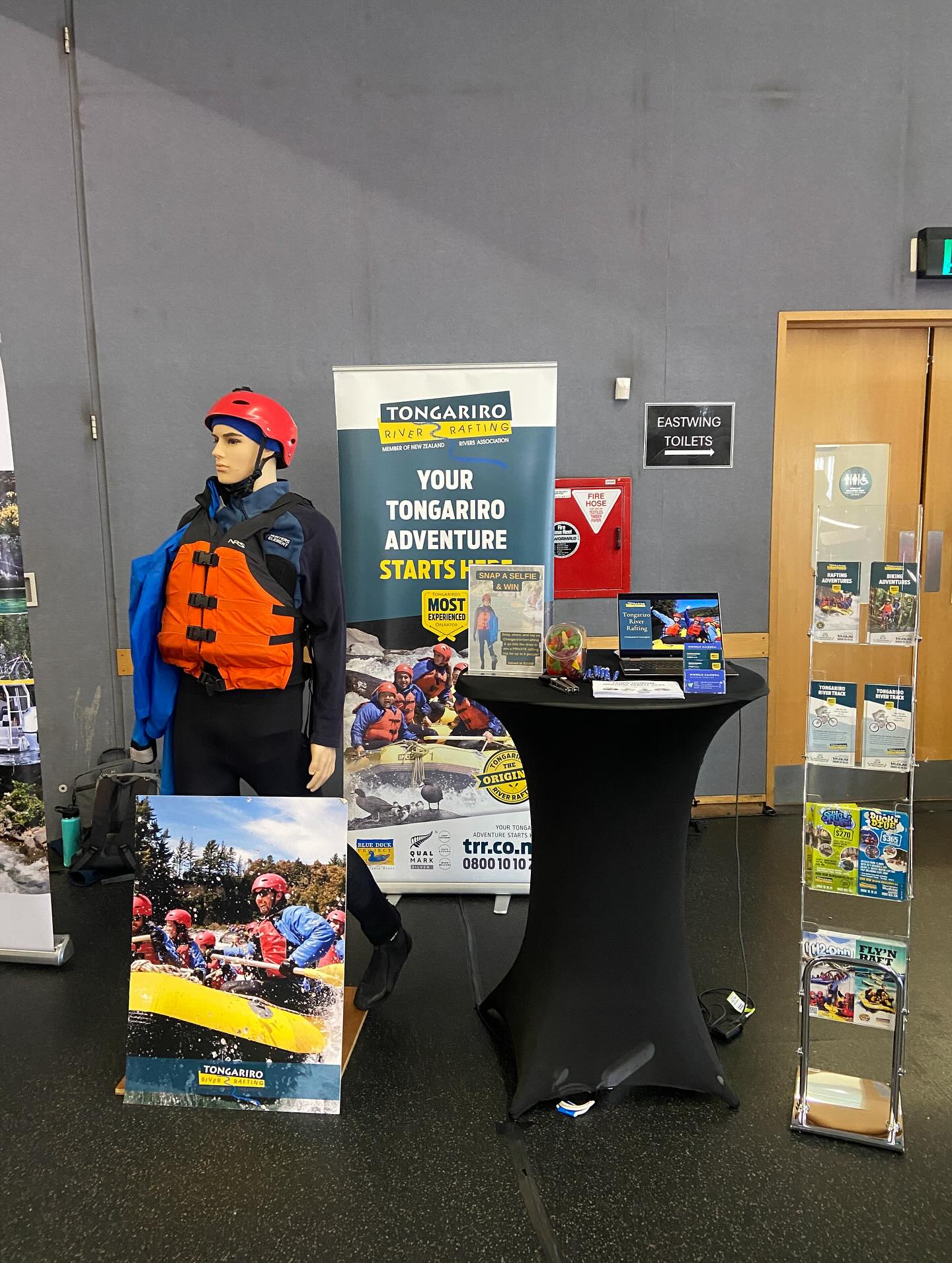 The Destinate Collection was out in full force at the inaugural Manaakitanga Hui - a way for tourism operators and frontline staff from retail, hospo and accommodation to connect.
We had a sneak peek at the new Hangi and Kapa Haka concert at @wairakei_terraces and two of the four Mayoral candidates popped in to say hello.
Delicious food from @bakedwithlovetaupo and @yumfoodcompany and tastings of @lakemanbrewing beers and @5mile.nz gin.
#LoveTaupō #TourismMarketing #DestinateNZ