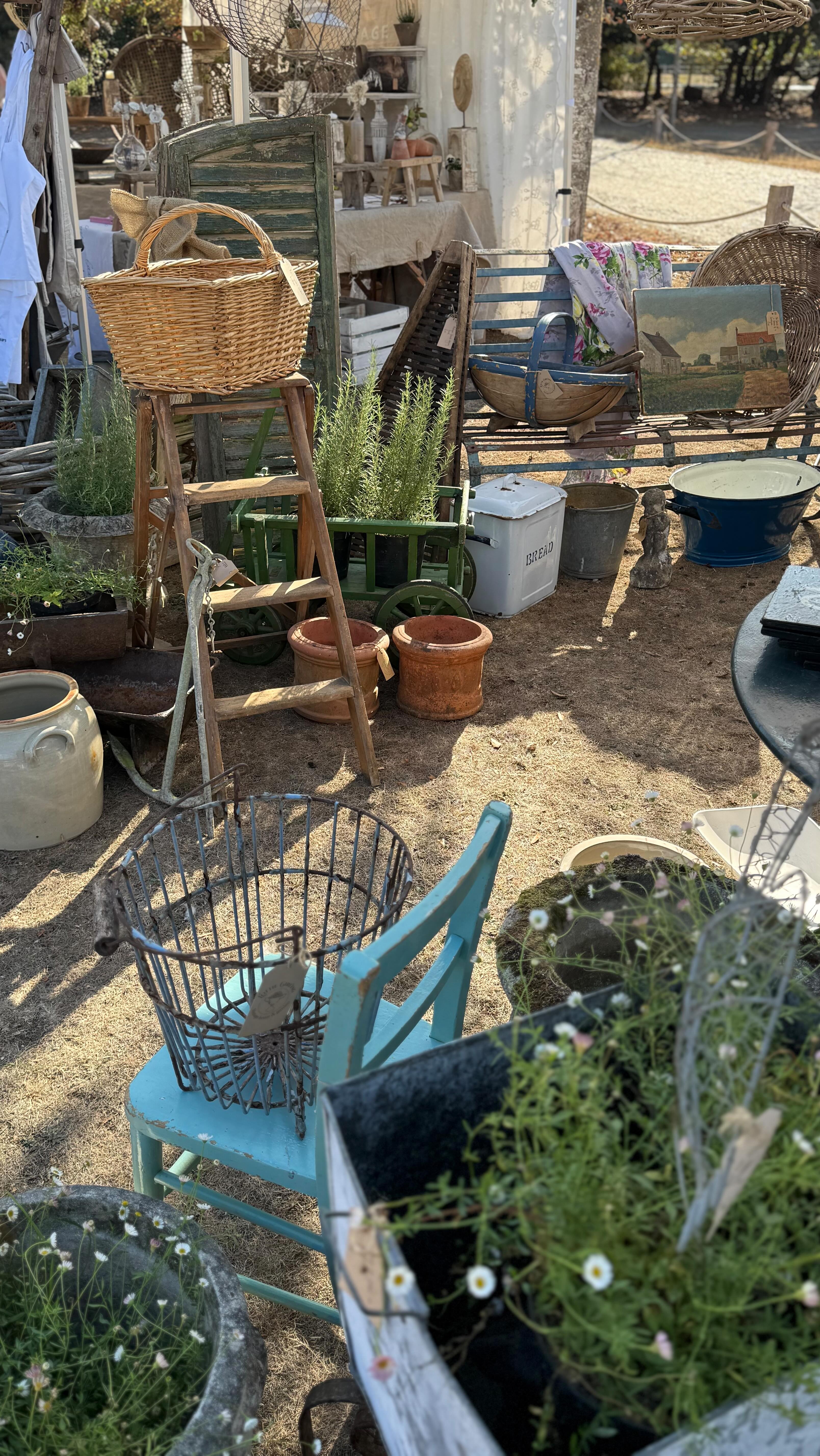What a beautiful day! 🎪
The sun shone, you came to visit us, and we loved meeting new customers as well as many old friends on Monday @moylescourt ☀️
Thank you! 🤎
We had the best day and we hope you did too!
Special thanks to the team @moylescourt for hosting us, to the fabulous stallholders who presented the very best of wares, to the artisan foodies, and to our customers who came from near and very far, to shop and enjoy the day 🍓
Special thanks also to our behind the scenes family & friends who help us run the whole day ~ Lucy, Becky, Andy, Harry, Nic, Ellie & Dave 🤎
We look forward to seeing you again later in the year at our Winter Brocante at the Larmer Tree on 14 - 15th November🌿
#thankyou #thedorsetbrocante #shopsmall #newforest #brocanteshopping