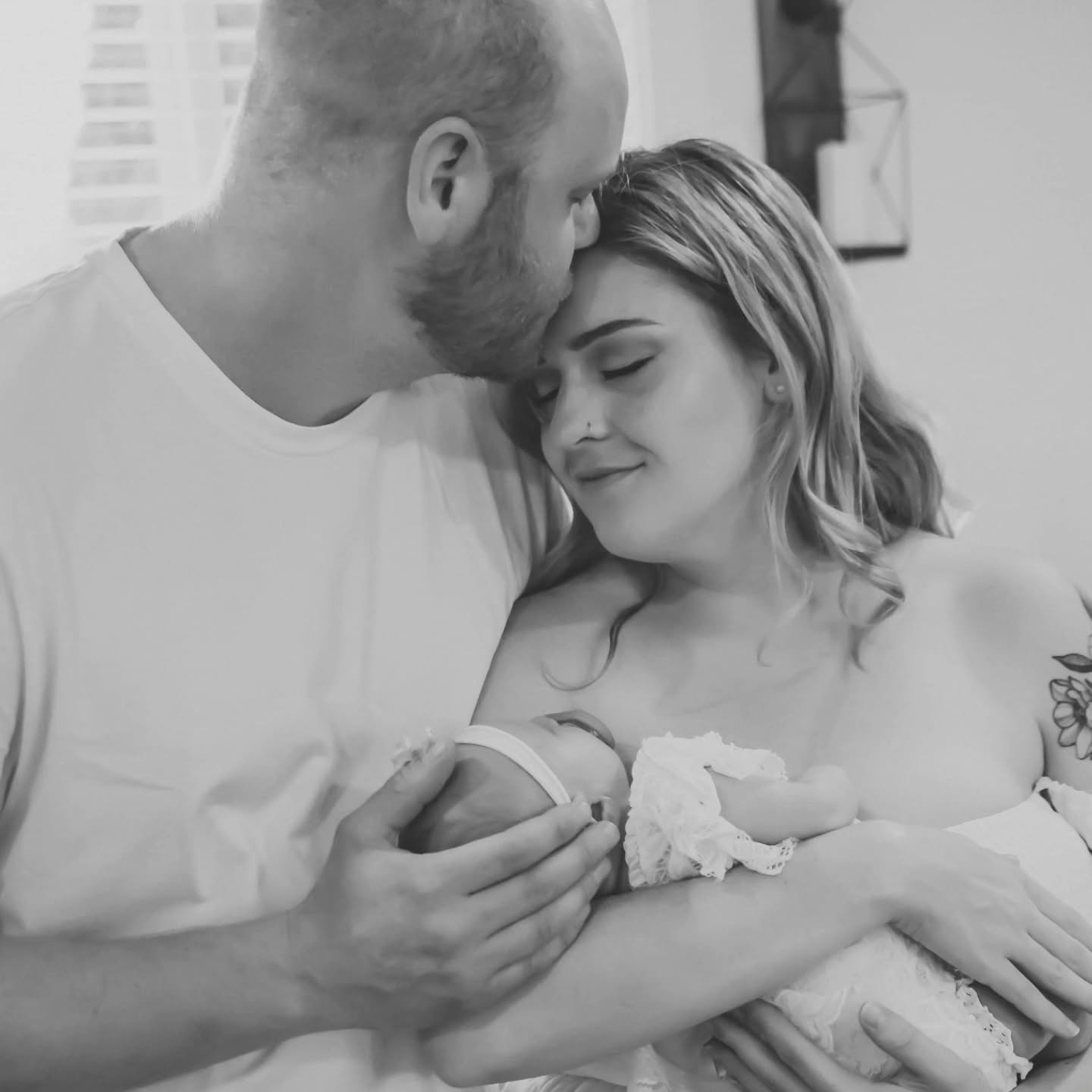 Bringing home your firstborn is a moment like no other. Everything you thought you knew fades away, and suddenly, this tiny human becomes the best thing that’s ever happened to you.
Parenthood is always evolving—from sleepless newborn nights to wild toddler days - to that bittersweet moment they head off to school. One day, you blink... and your baby doesn’t look like a baby anymore.
My heart melts and aches to freeze these fleeting moments for you. Time moves fast, but photos help us hold on. May these images be your reminders, your treasures, and your time machines.
I am so grateful to be your photographer 🫶
Love,
Merissa 🤍